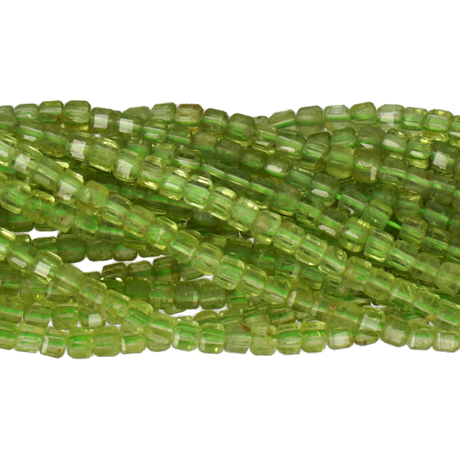 peridot mini facettierte würfel 2,5mm circa | strang 38/40cm