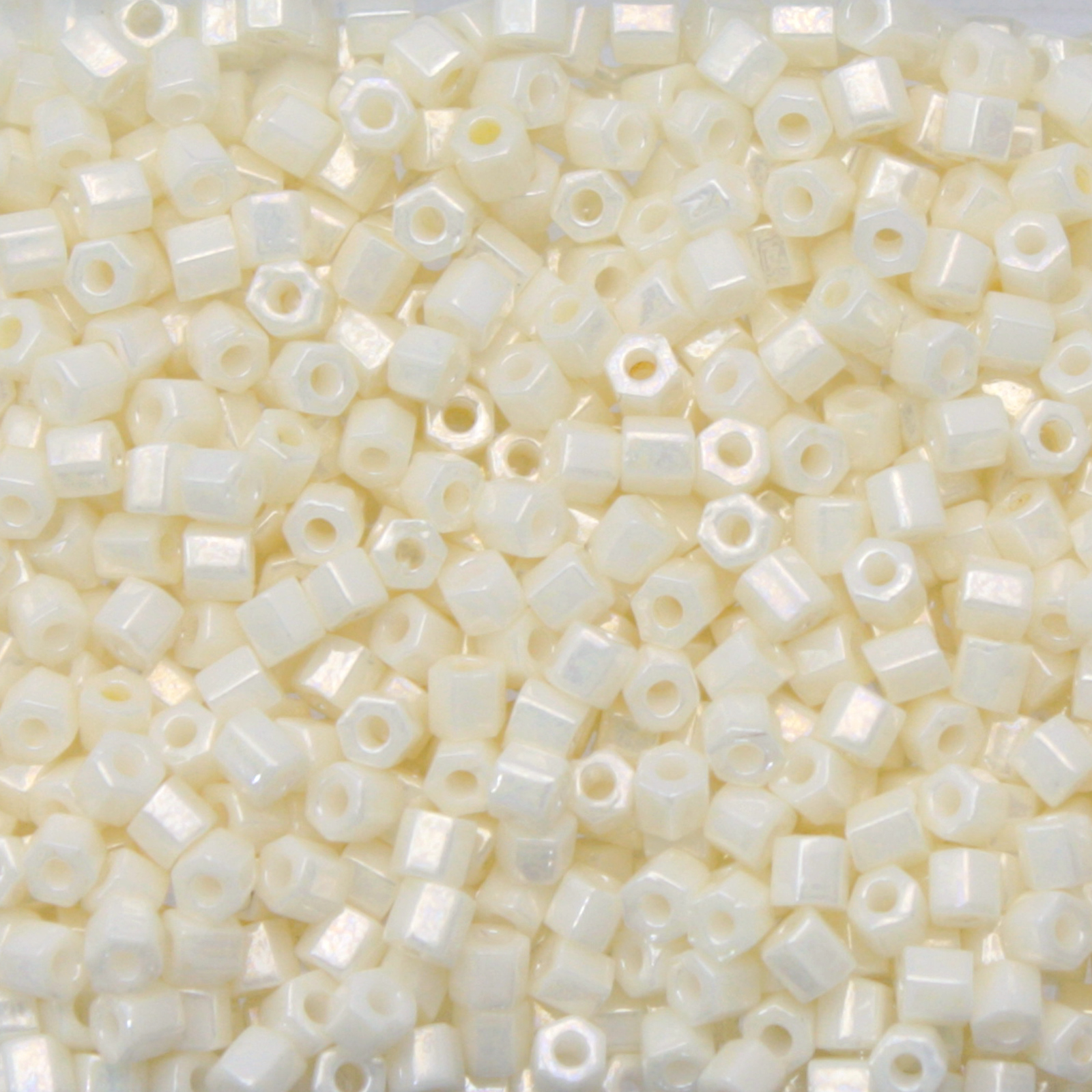 hexagon toho seed beads 11/0 - opaque lustered navajo white (122) | 10gr