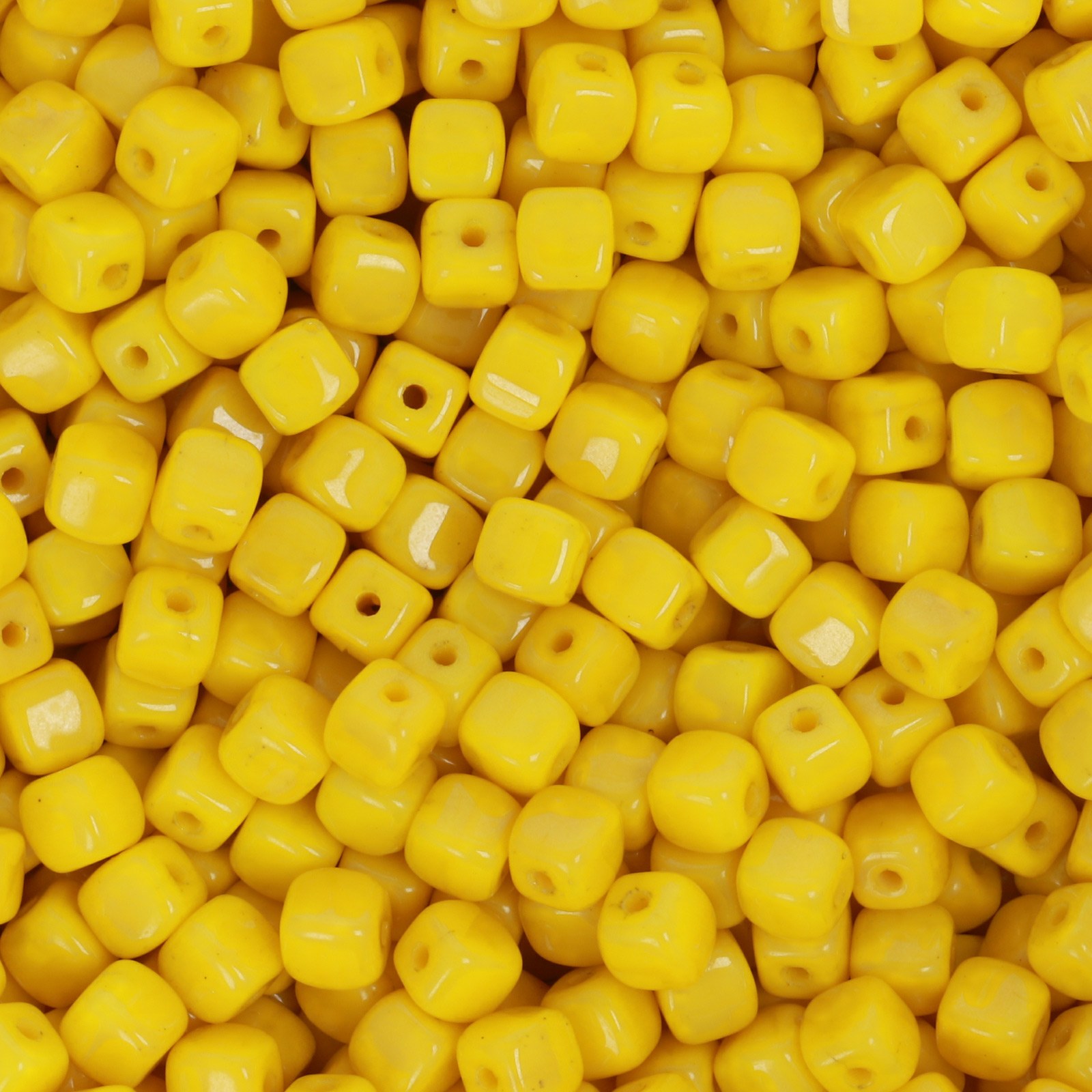czech cube beads - opaque luster yellow 4mm | 50pc