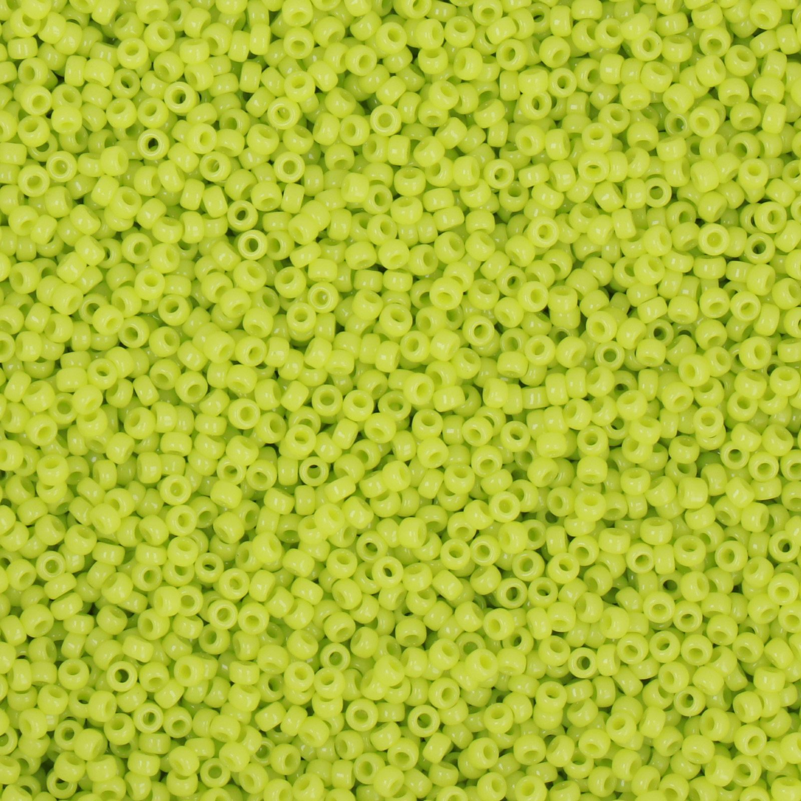 miyuki rocailles 15/0 - opaque chartreuse (416) | 10gr