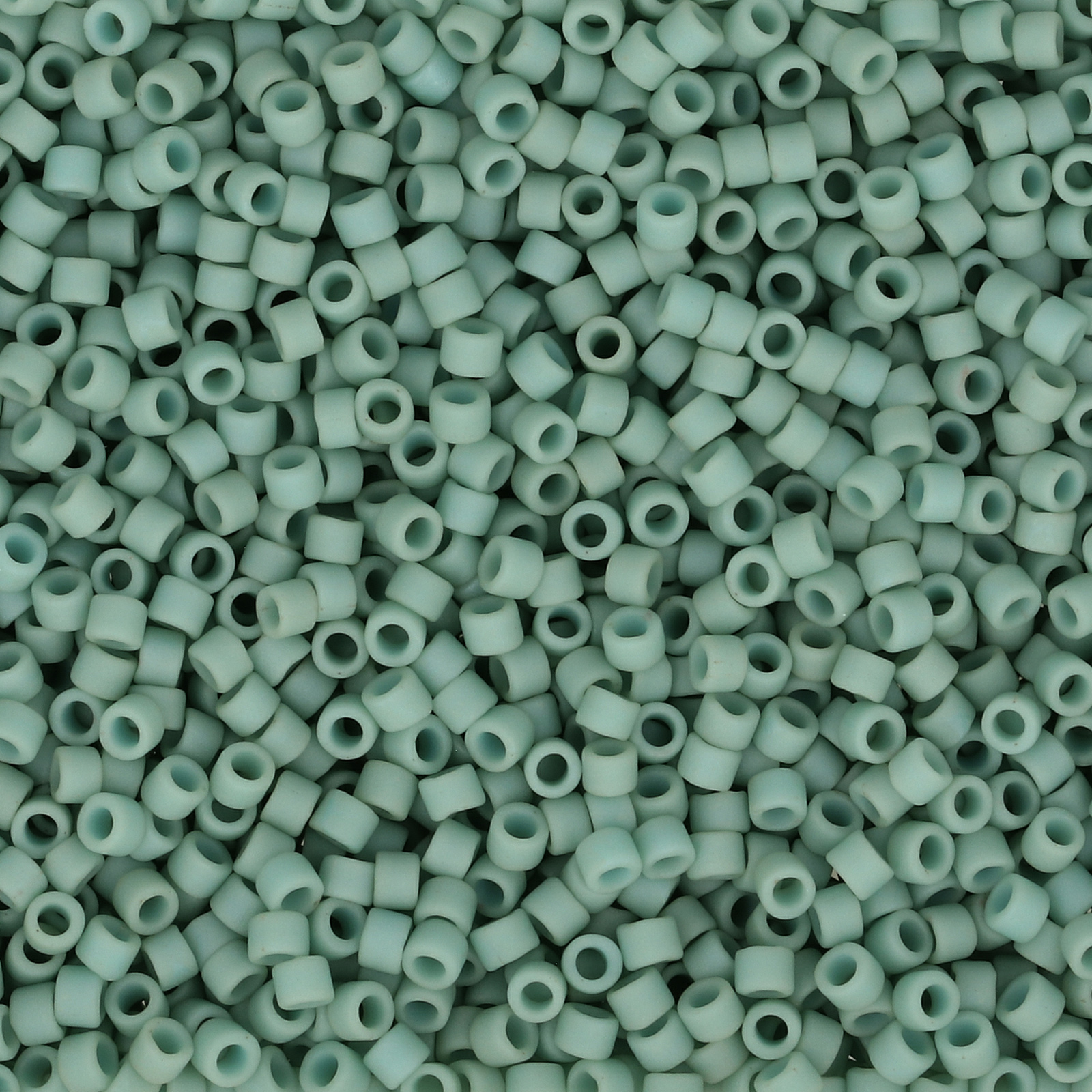 miyuki delica 11/0 - metallic matte sea foam green | 8gr