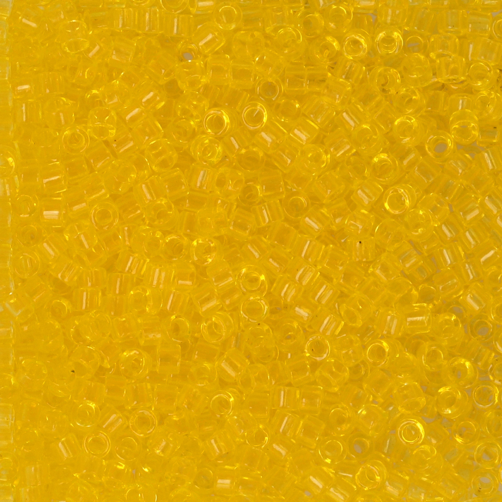 miyuki delica 11/0 - dyed transparent light yellow | 8gr