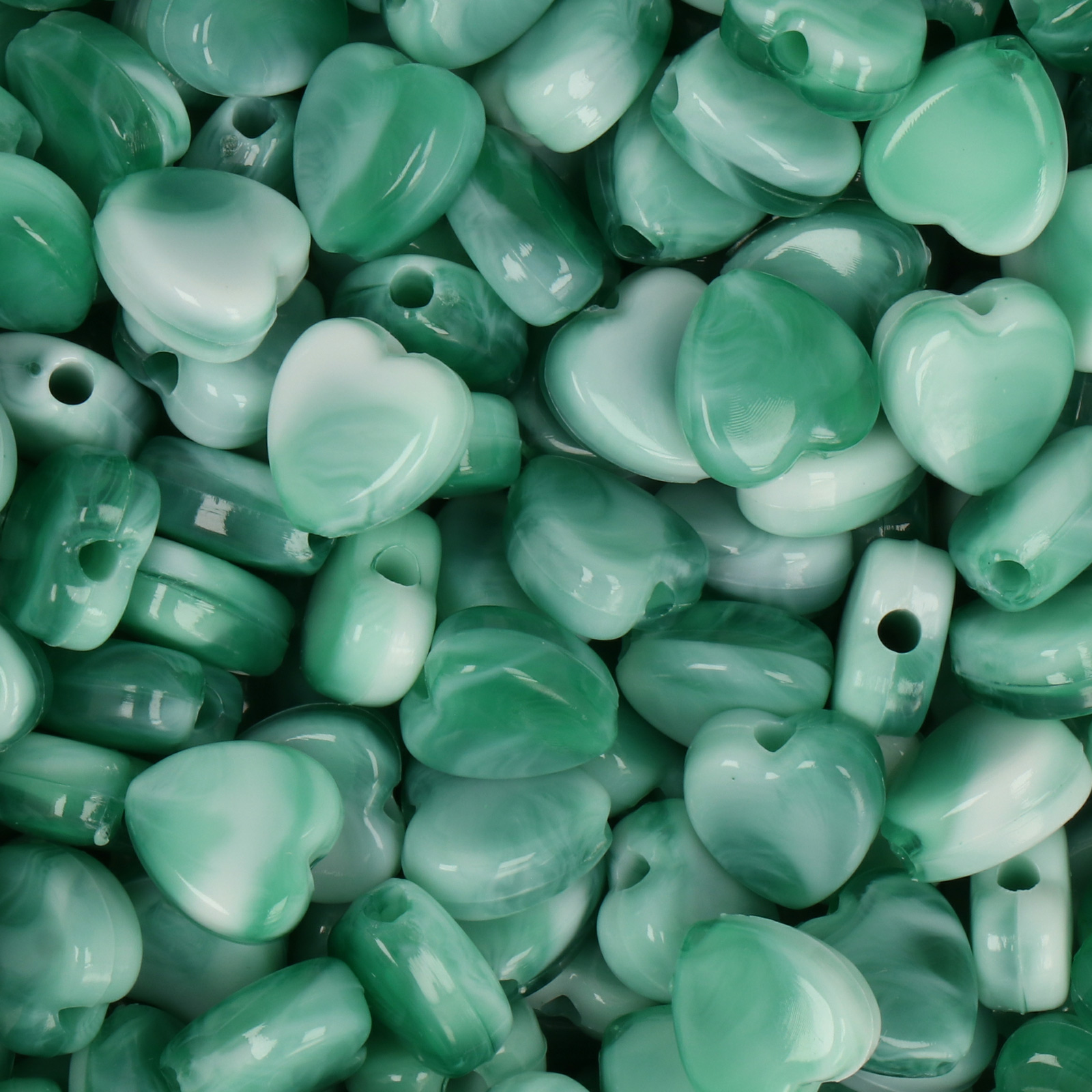 marbled green resin smooth heart 8x4mm - 110-120pc aprox. | 25gr
