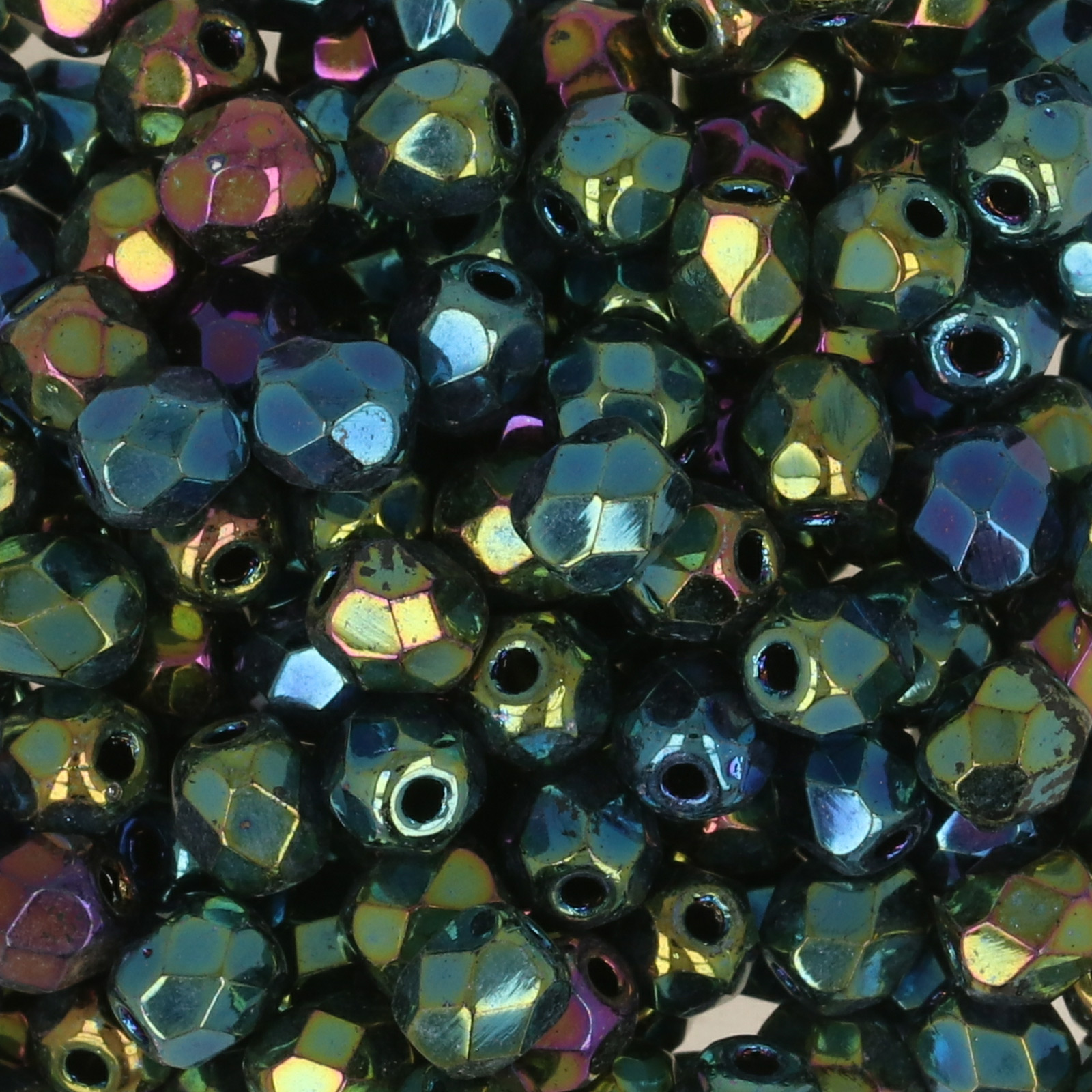 czech fire-polished round beads iris green 4mm | 50pc