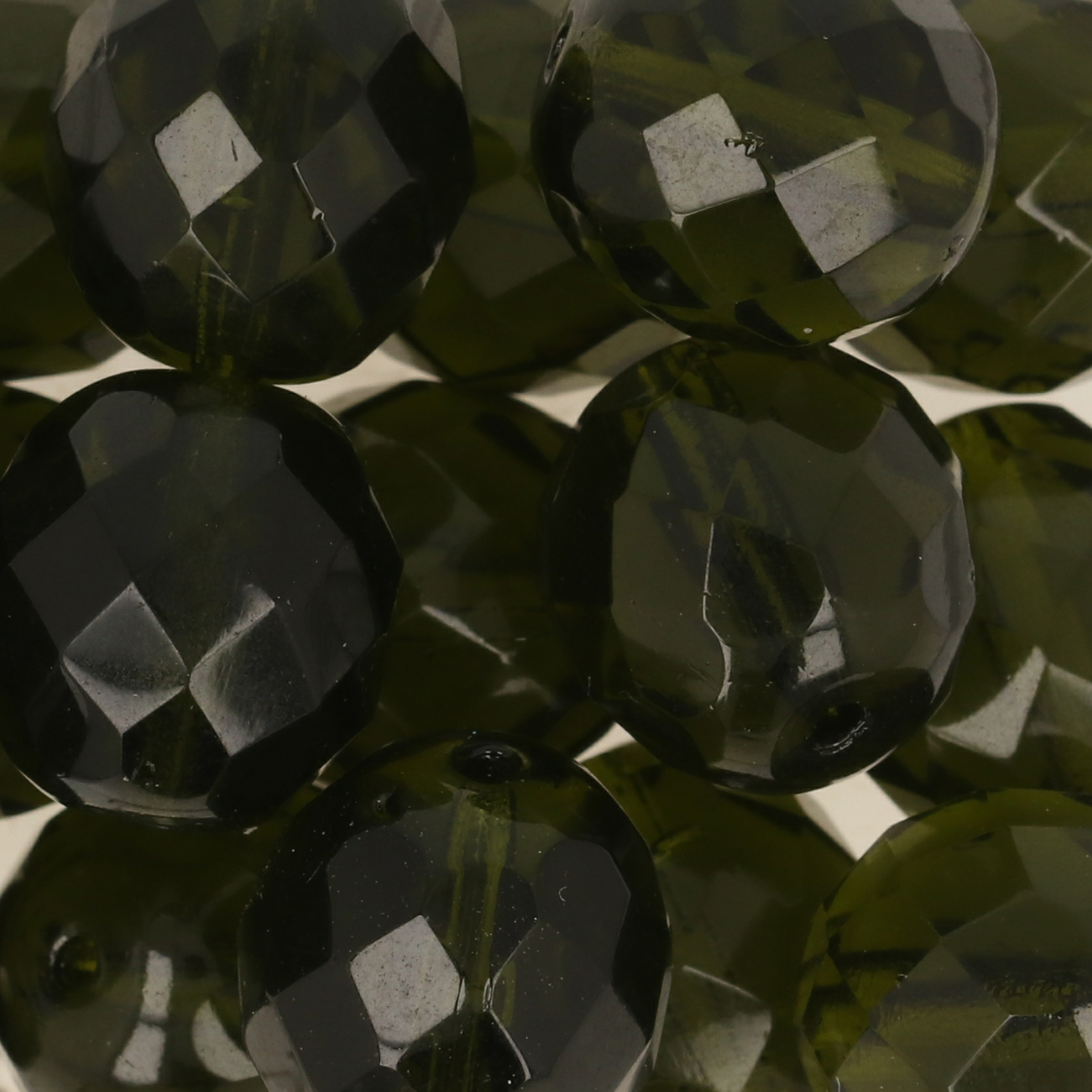 böhmische glasschliffperlen olivine 12mm | 5st