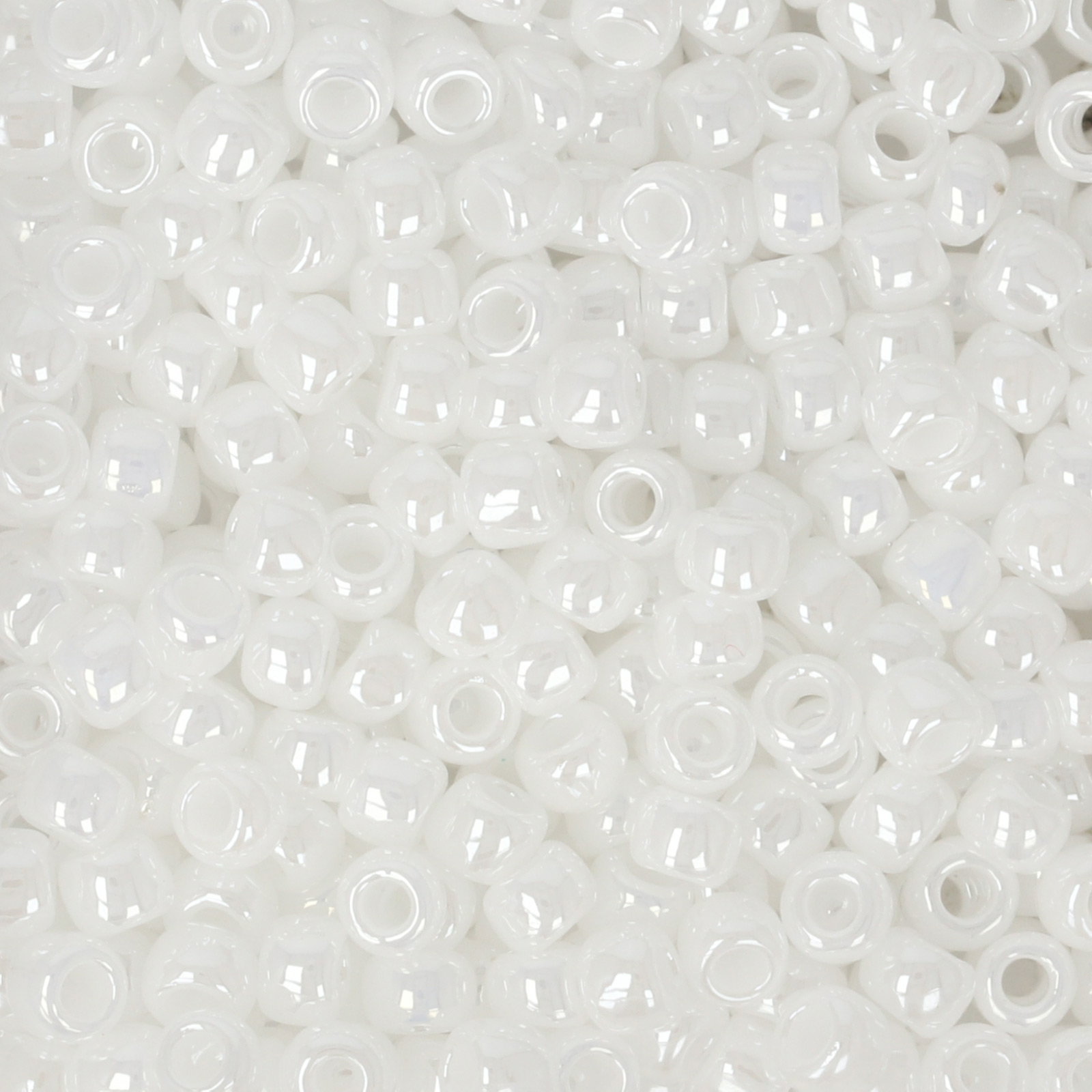 saatperlen toho 8/0 opaque lustered white (121) | 10gr