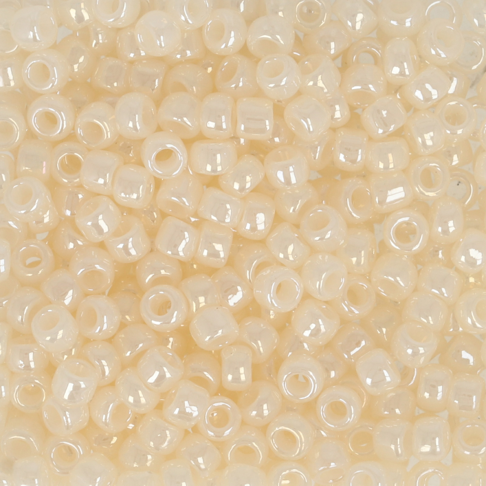 saatperlen toho 8/0 ceylon light ivory (147) | 10gr