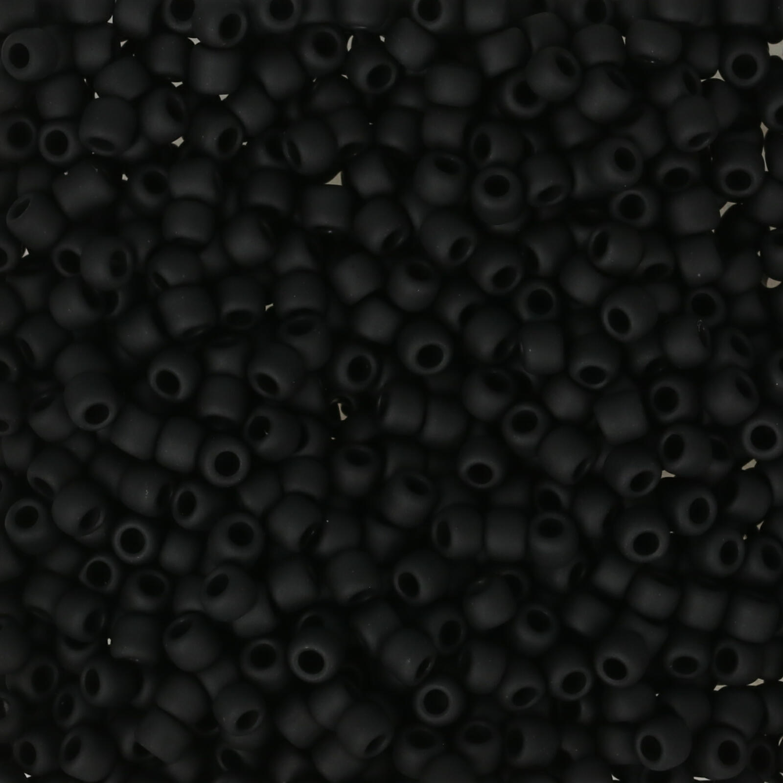 rocaille toho seed beads 11/0 - opaque frosted jet (49f) | 10gr