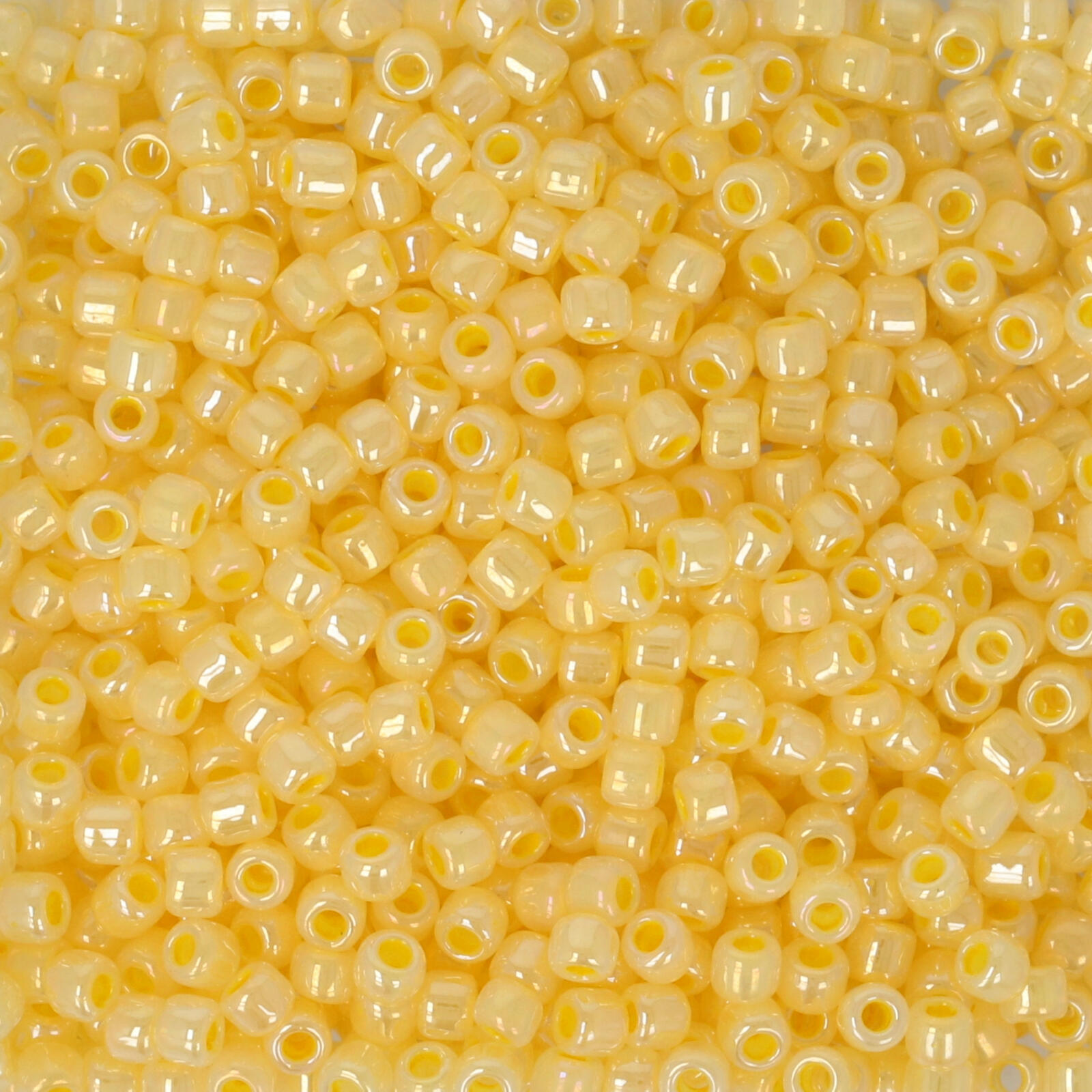 rocaille toho seed beads 11/0 - ceylon lemon chiffon (902) | 10gr