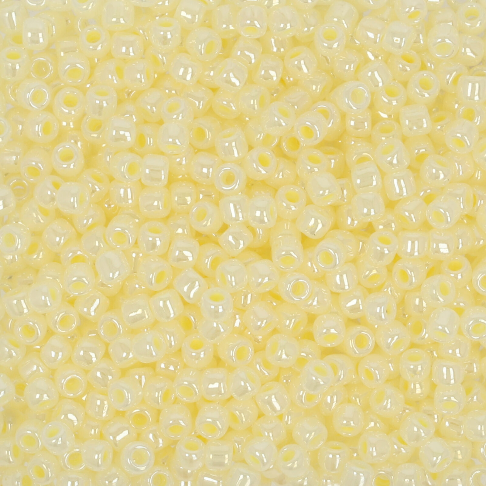 rocaille toho seed beads 11/0 - ceylon banana cream (142) | 10gr