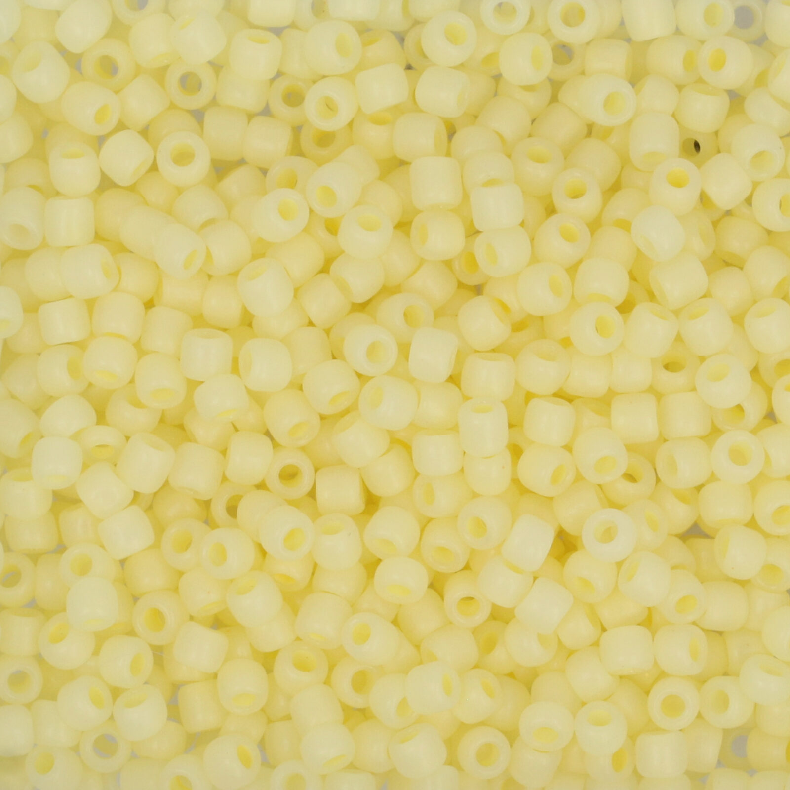 rocaille toho seed beads 11/0 - ceylon frosted banana cream (142f) | 10gr