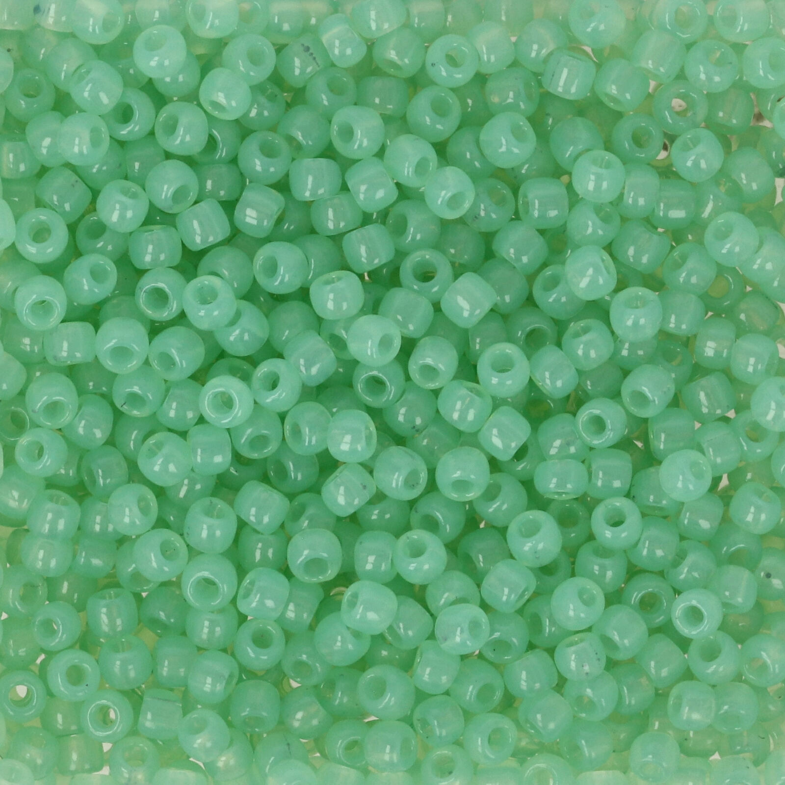 saatperlen toho 11/0 milky kiwi (1144) | 10gr