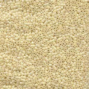 miyuki delica 8/0 opaque cream ab | 8gr