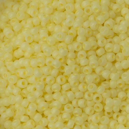 rocaille toho seed beads 11/0 - ceylon frosted banana cream (142f) | 10gr