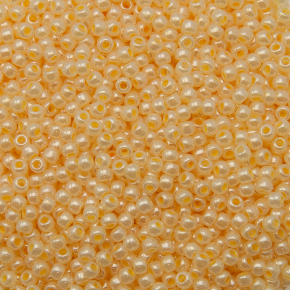 rocaille toho seed beads 11/0 ceylon custard (903) | 10gr