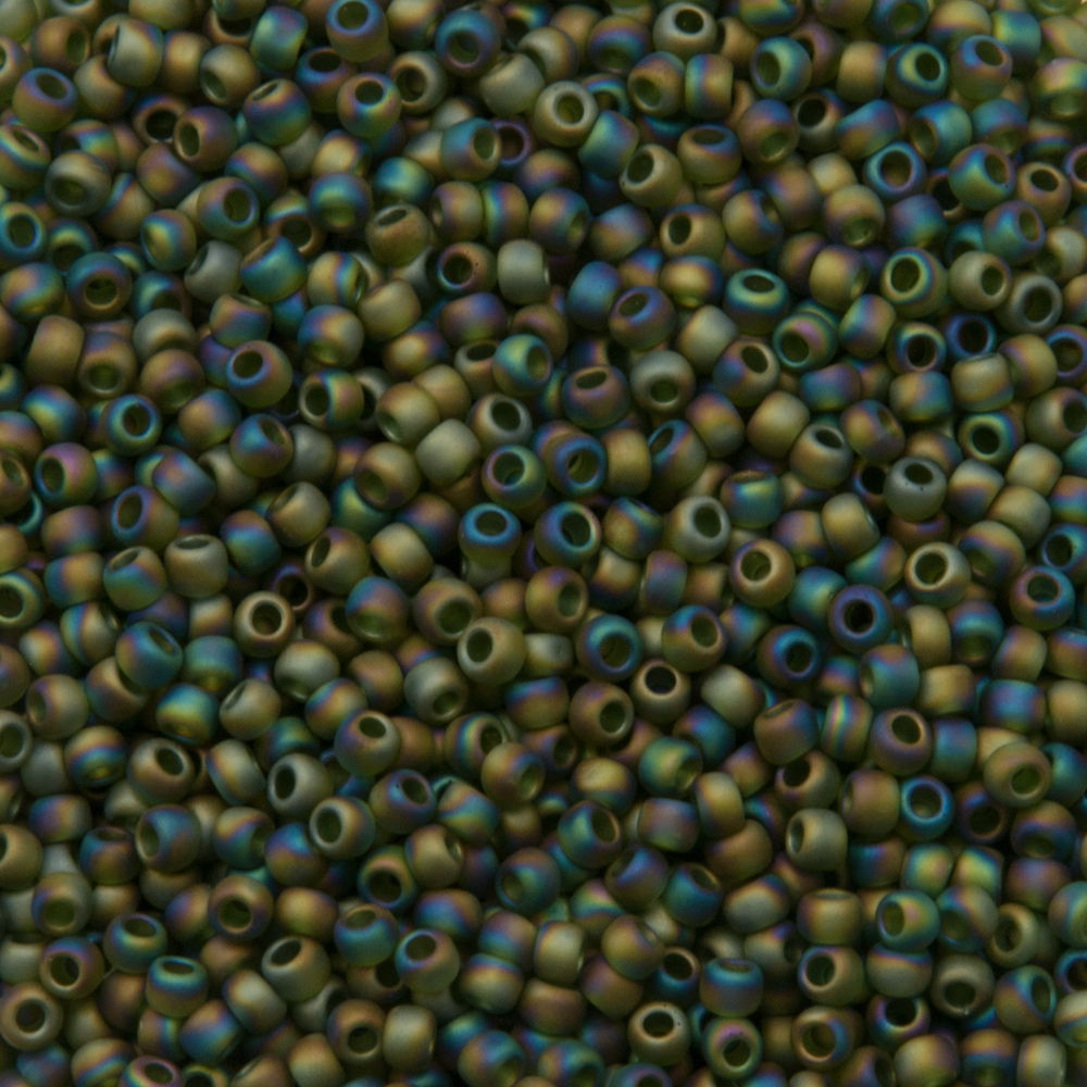 rocaille toho seed beads 11/0 transparent rainbow frosted olivine (180f) | 10gr