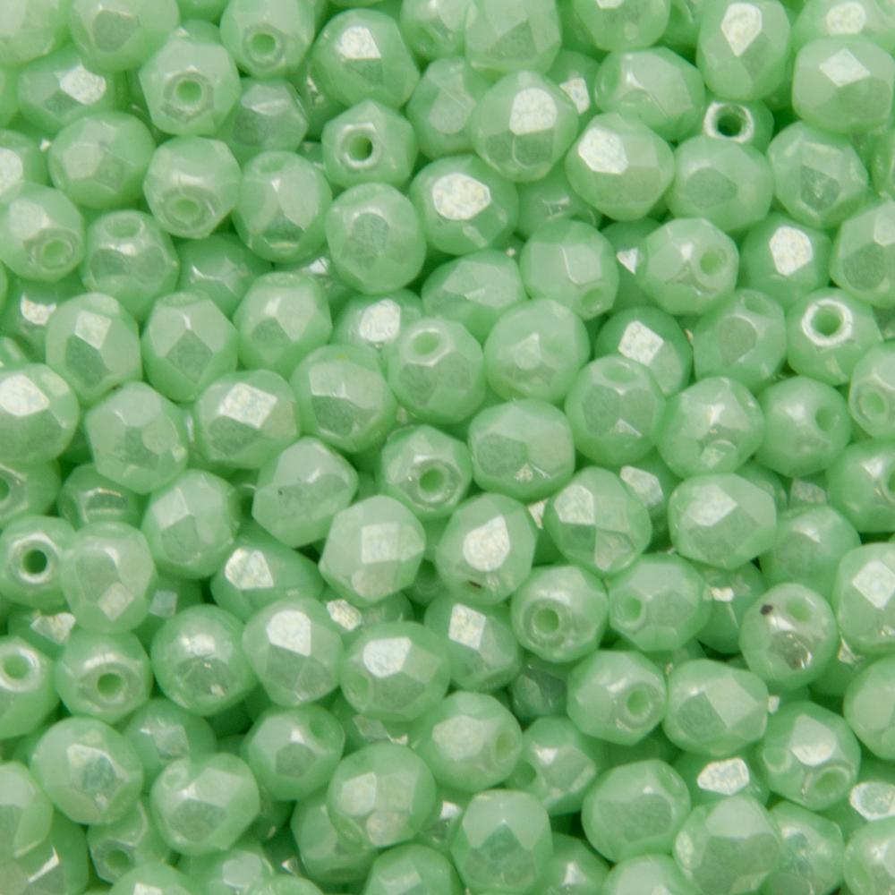 böhmische glasschliffperlen luster opaque light mint 4mm | 50st
