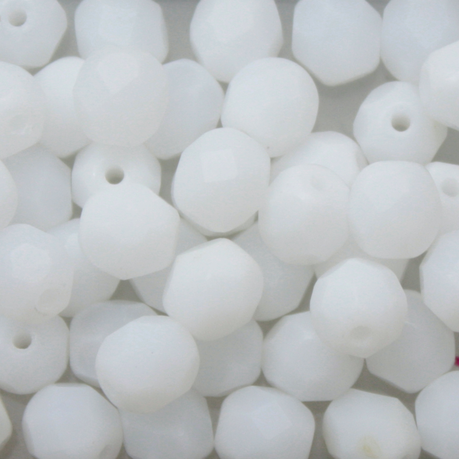böhmische glasschliffperlen matte alabaster 6mm | 25st