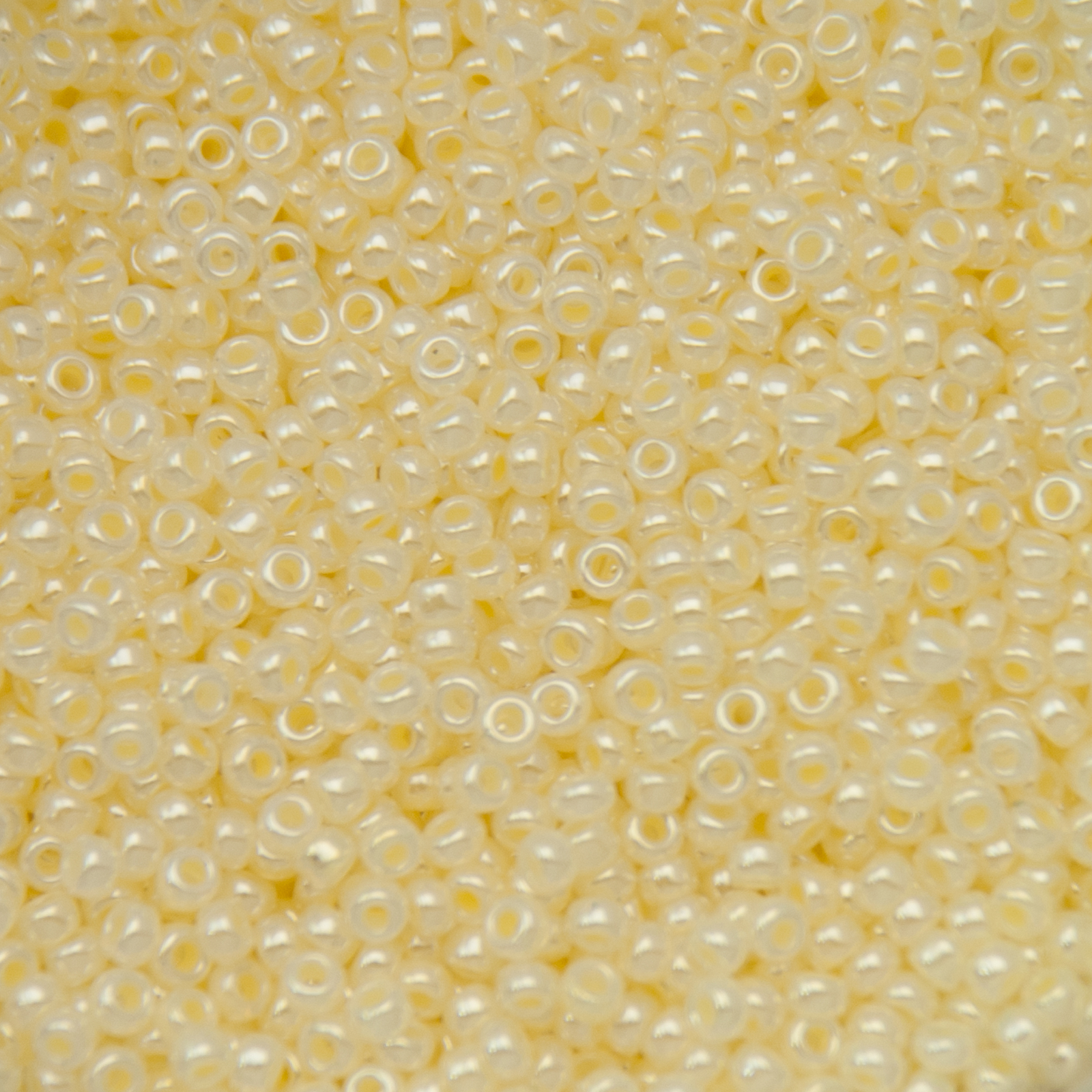 miyuki rocailles 11/0 - butter cream ceylon (527) | 10gr