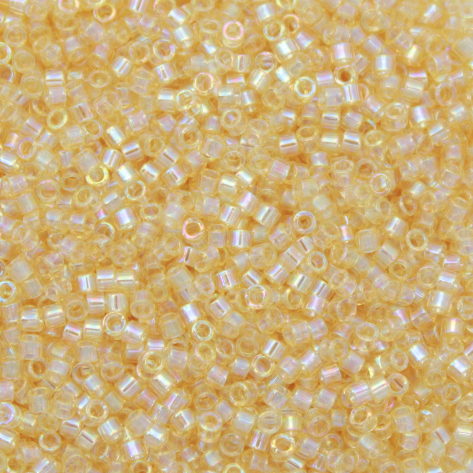miyuki delica 11/0 - transparent crystal ivory luster | 8gr