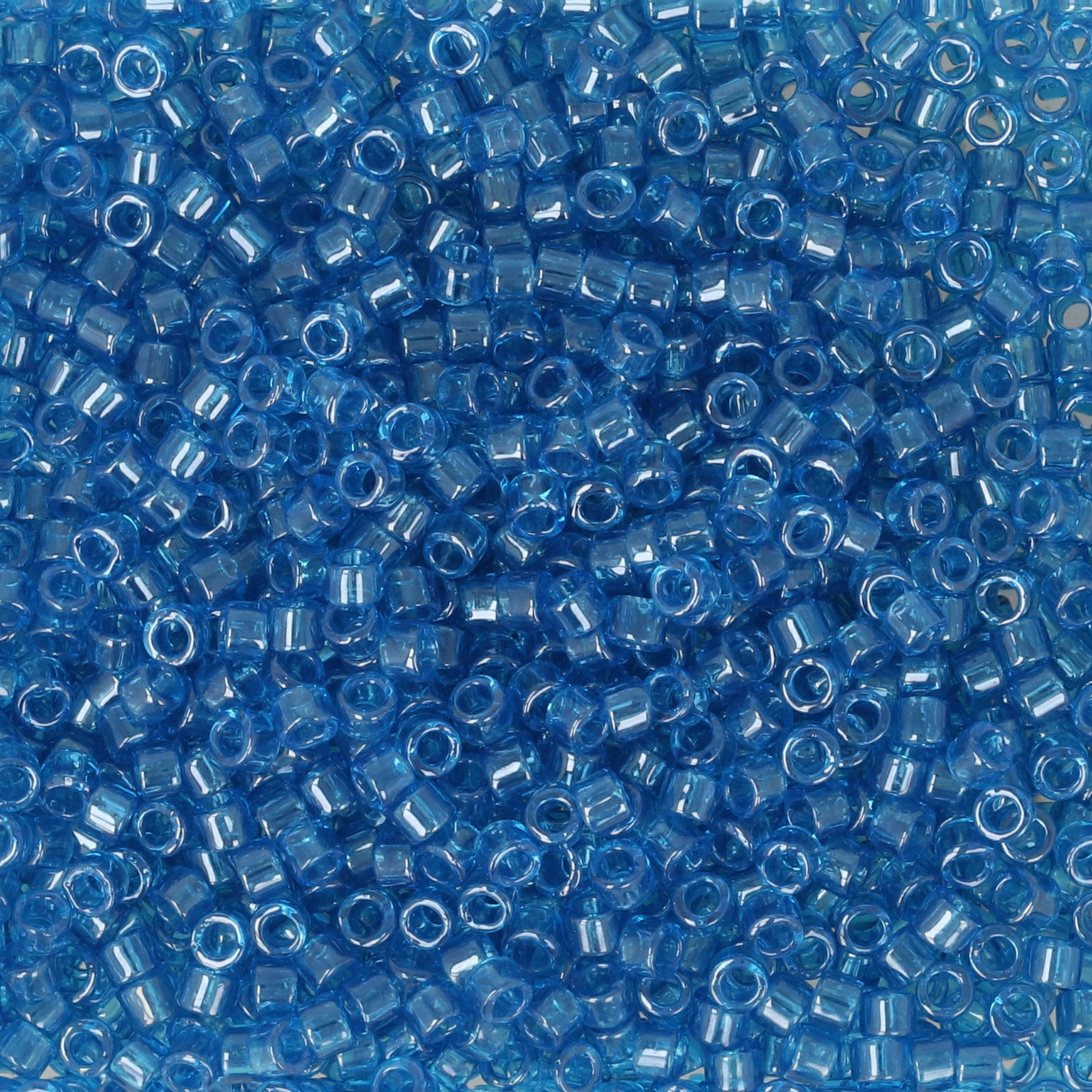 miyuki delica 11/0 - transparent capri blue luster | 8gr