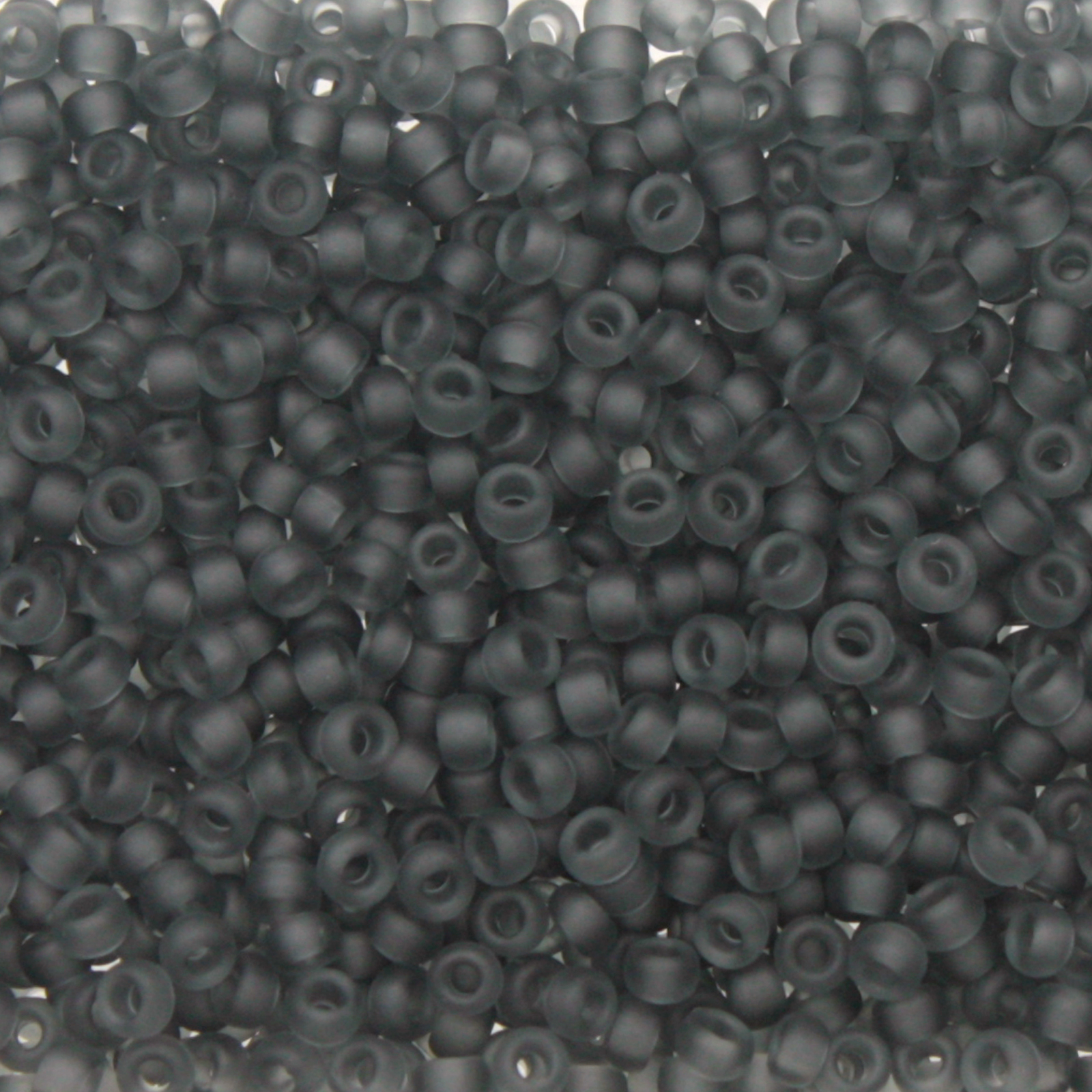 miyuki rocailles 11/0 - matte transparent grey (152f) | 10gr