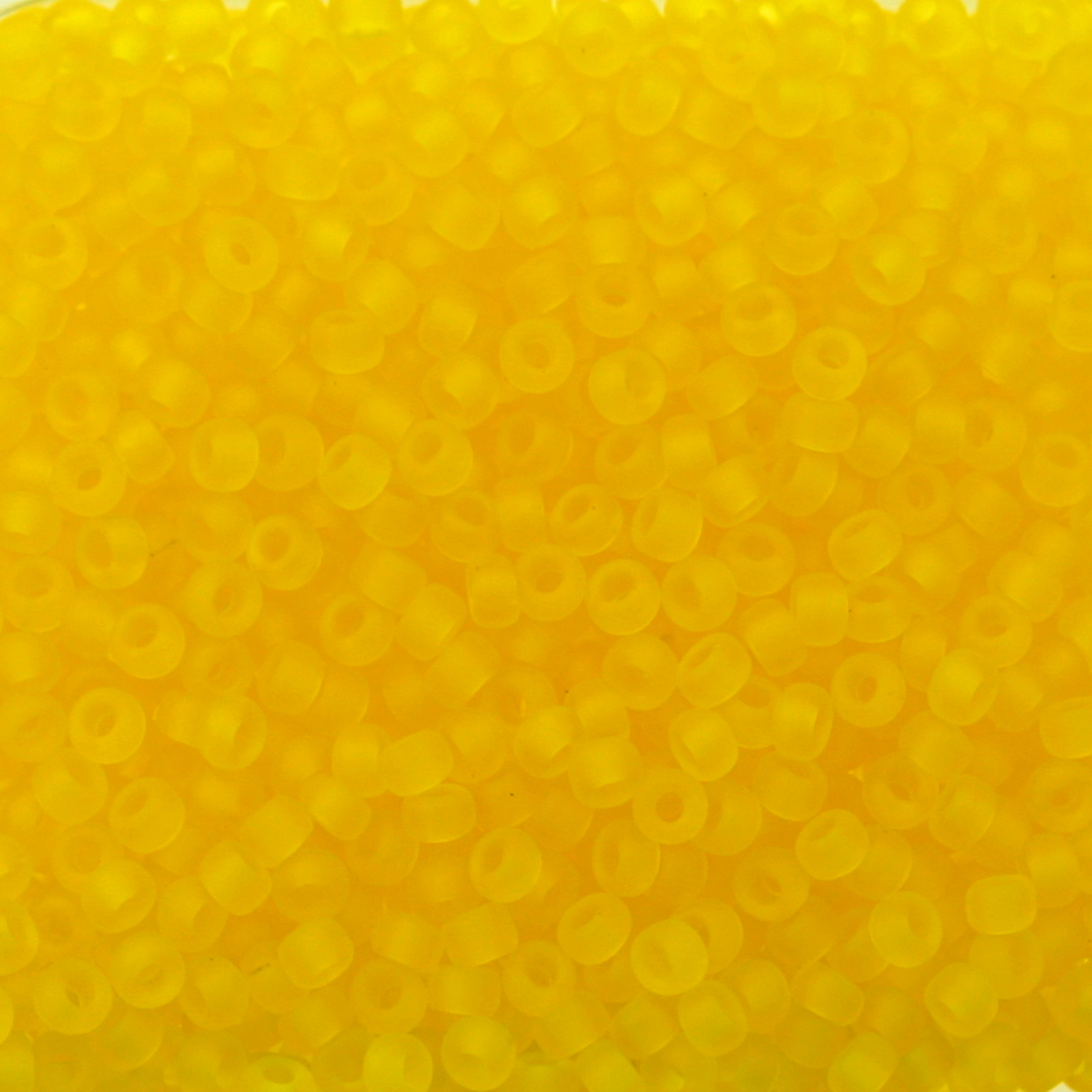 miyuki rocailles 11/0 - transparent matte yellow (136f) | 10gr