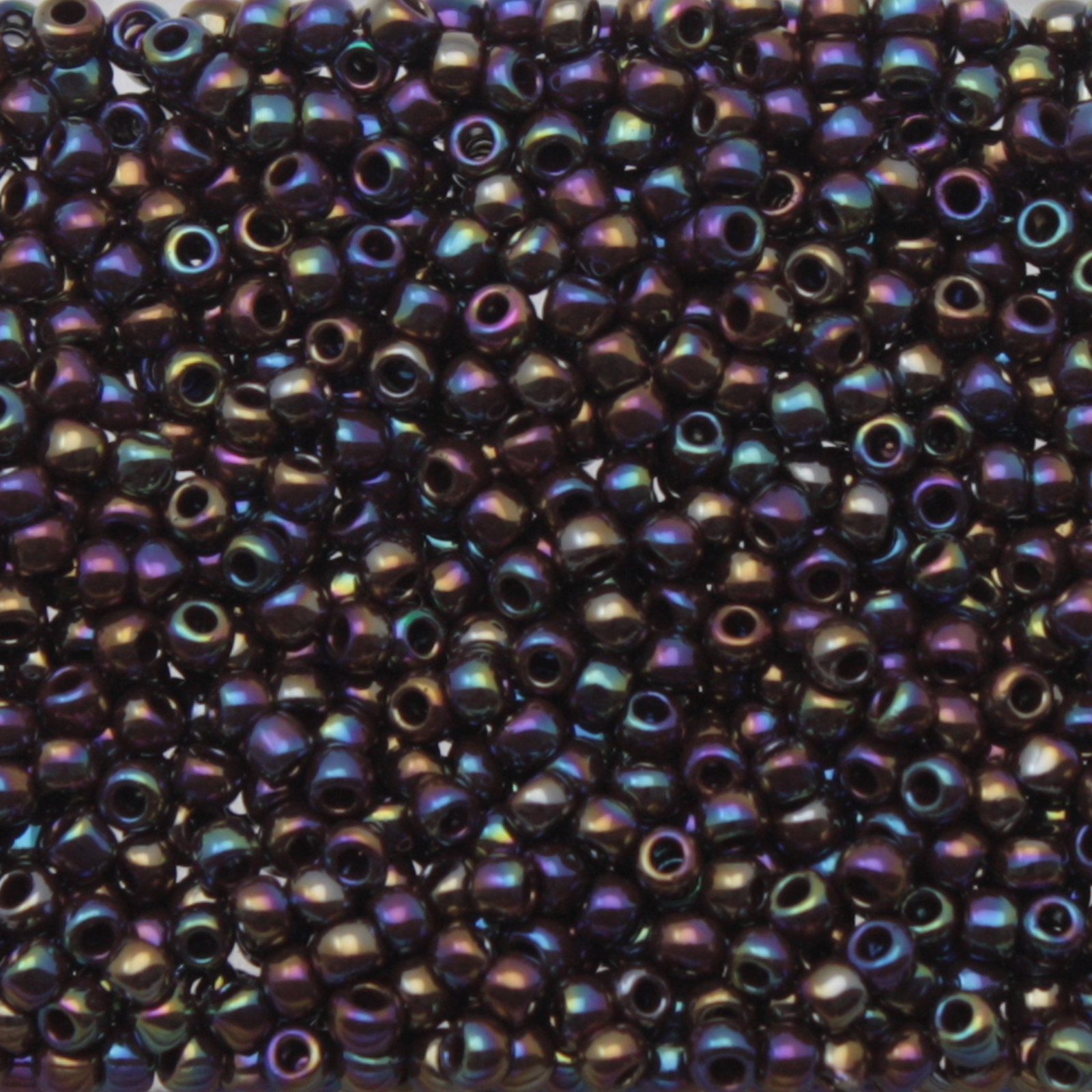 rocaille toho seed beads 11/0 silver-lined olivine (37) | 10gr