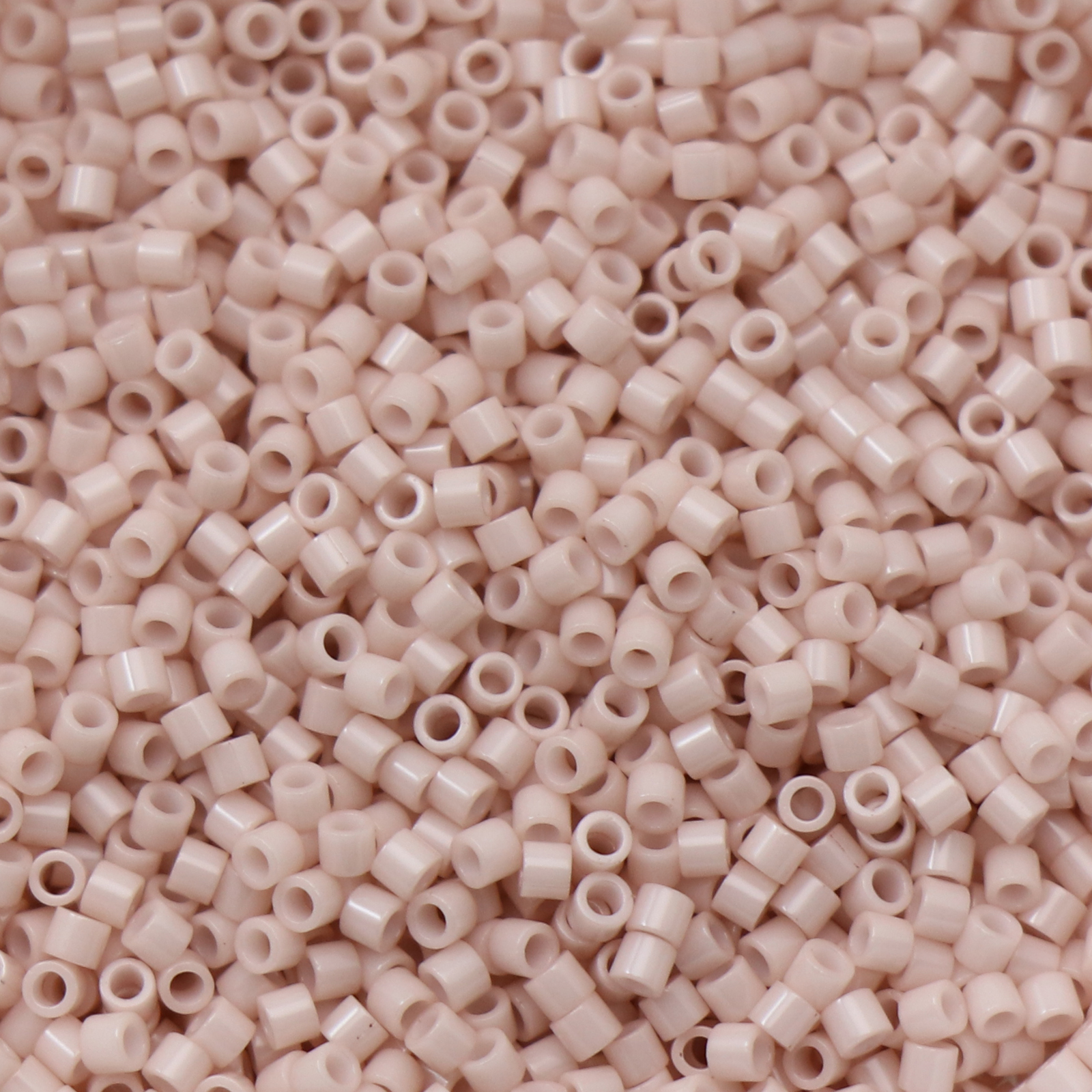 miyuki delica 15/0 opaque pink champagne | 5gr