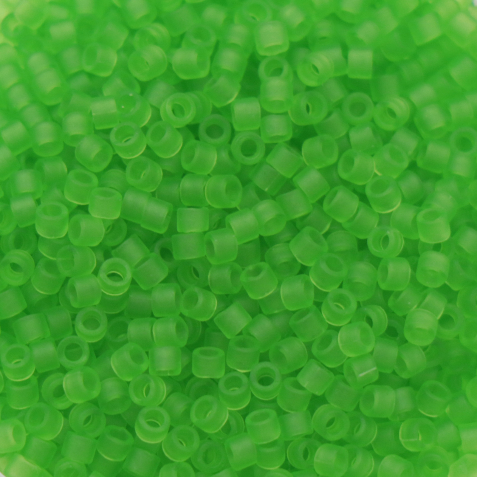 miyuki delica 11/0 - matte transparent lime | 8gr