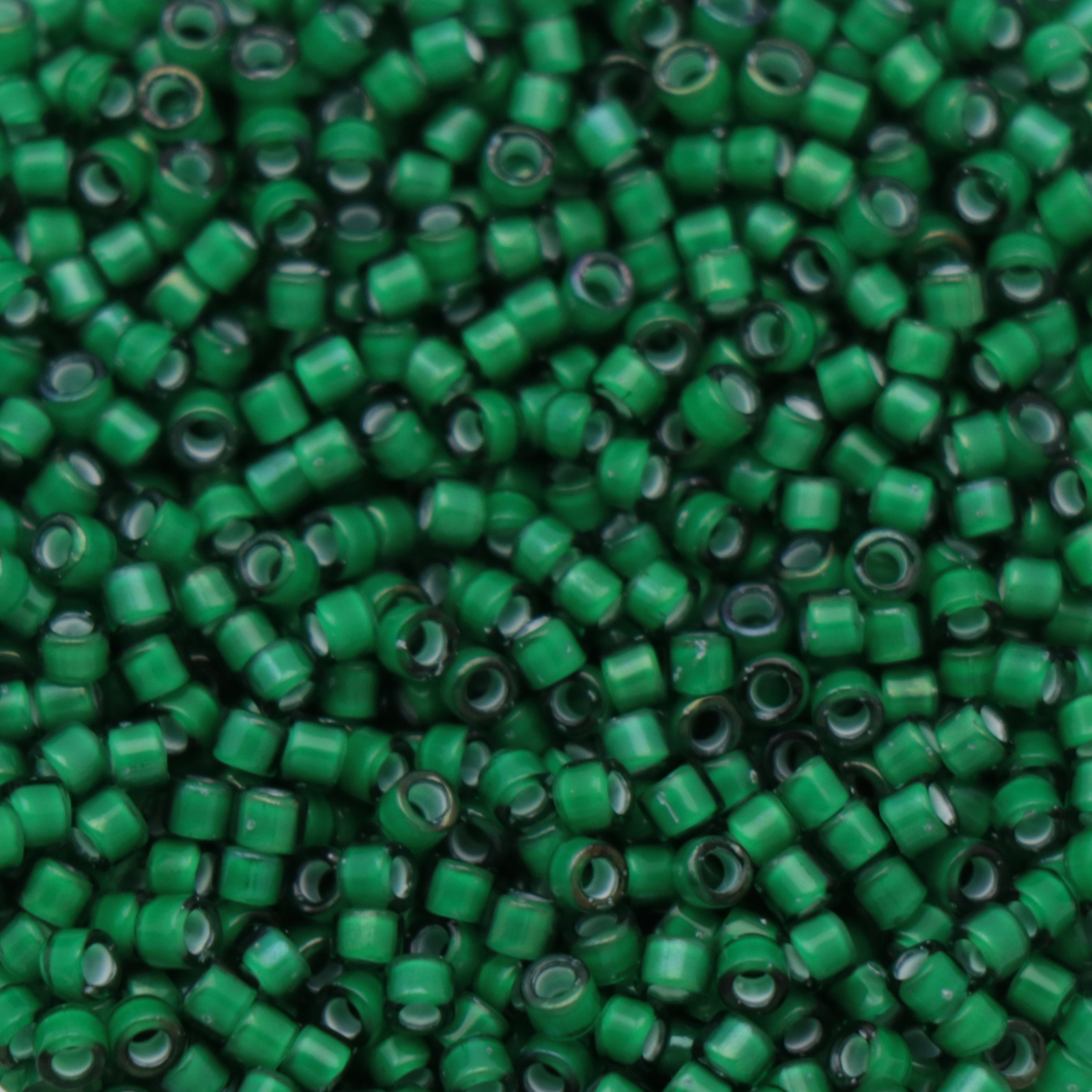 miyuki delica 11/0 - color-lined white/emerald ab | 8gr