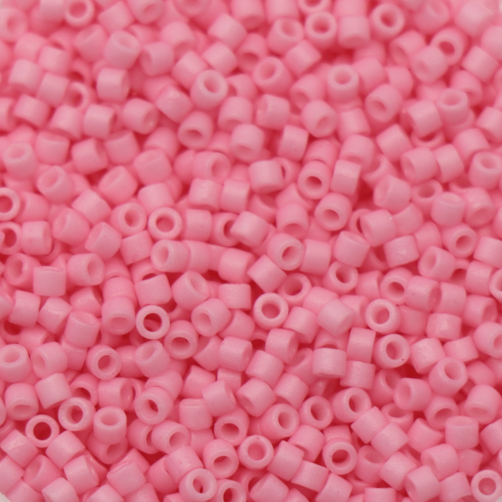 miyuki delica 11/0 - duracoat opaque light carnation | 8gr
