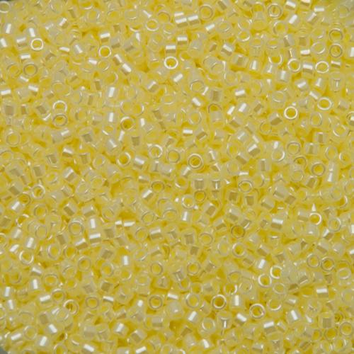 miyuki delica 11/0 - color-lined pale yellow/ceylon | 8gr
