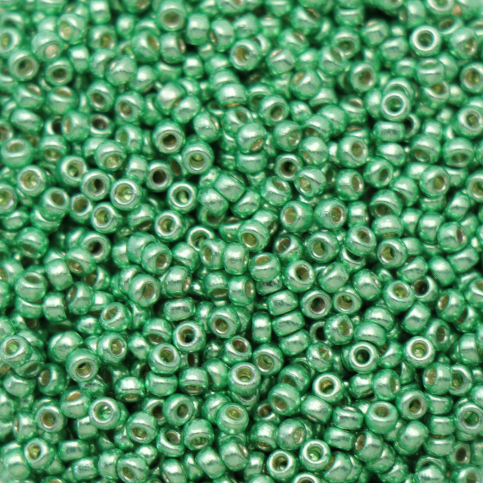 miyuki rocailles 15/0 - duracoat galvanized dark mint green (4214) | 10gr