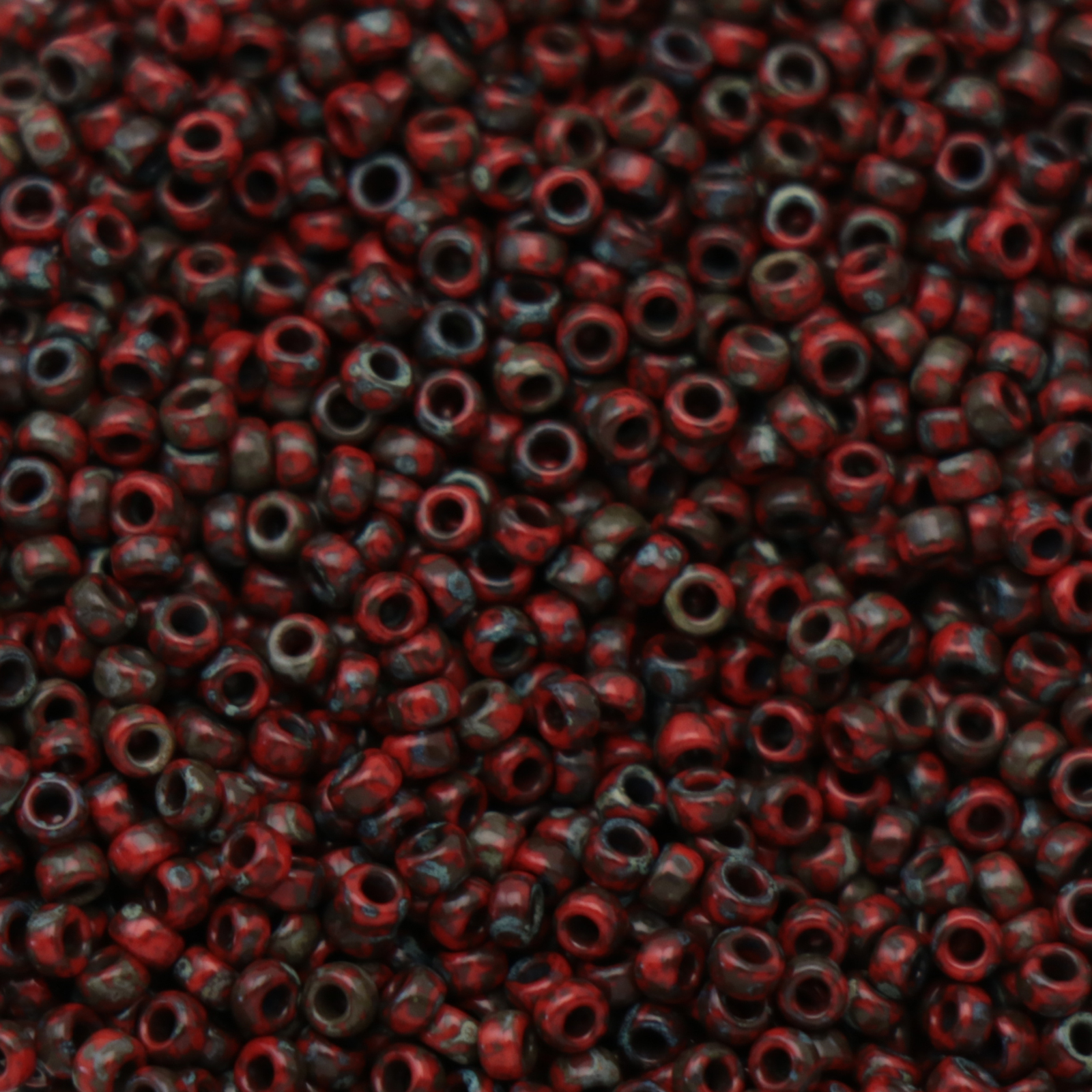 miyuki rocailles 15/0 - opaque red garnet picasso (4513) | 10gr