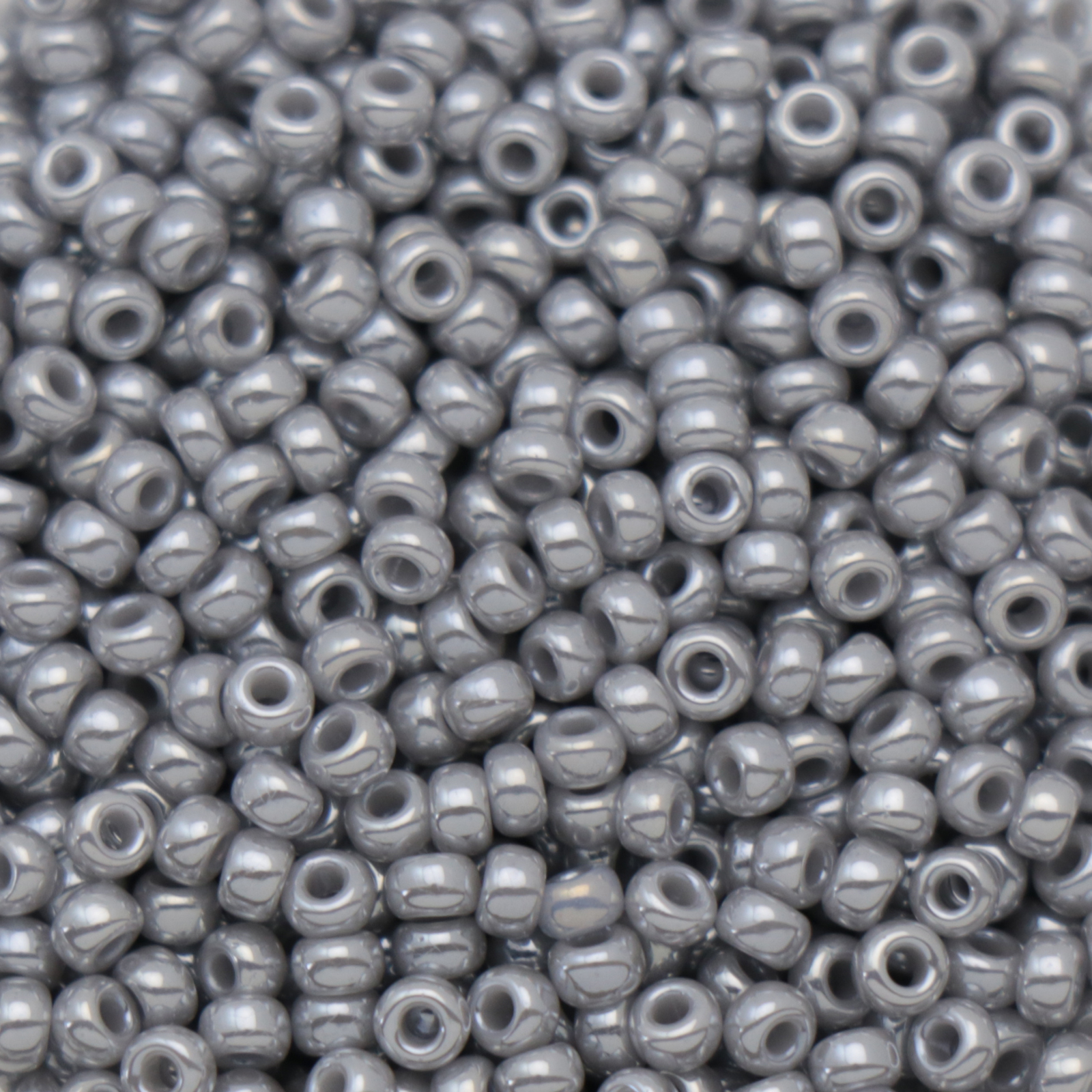 miyuki rocailles 11/0 - opaque luster grey (443) | 10gr