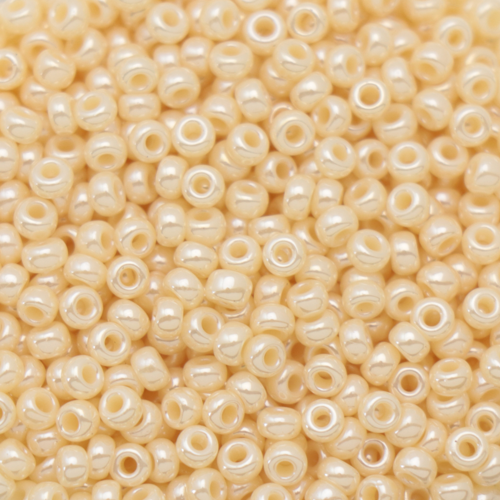 miyuki rocailles 11/0 - opaque ceylon pearl cream (441) | 10gr
