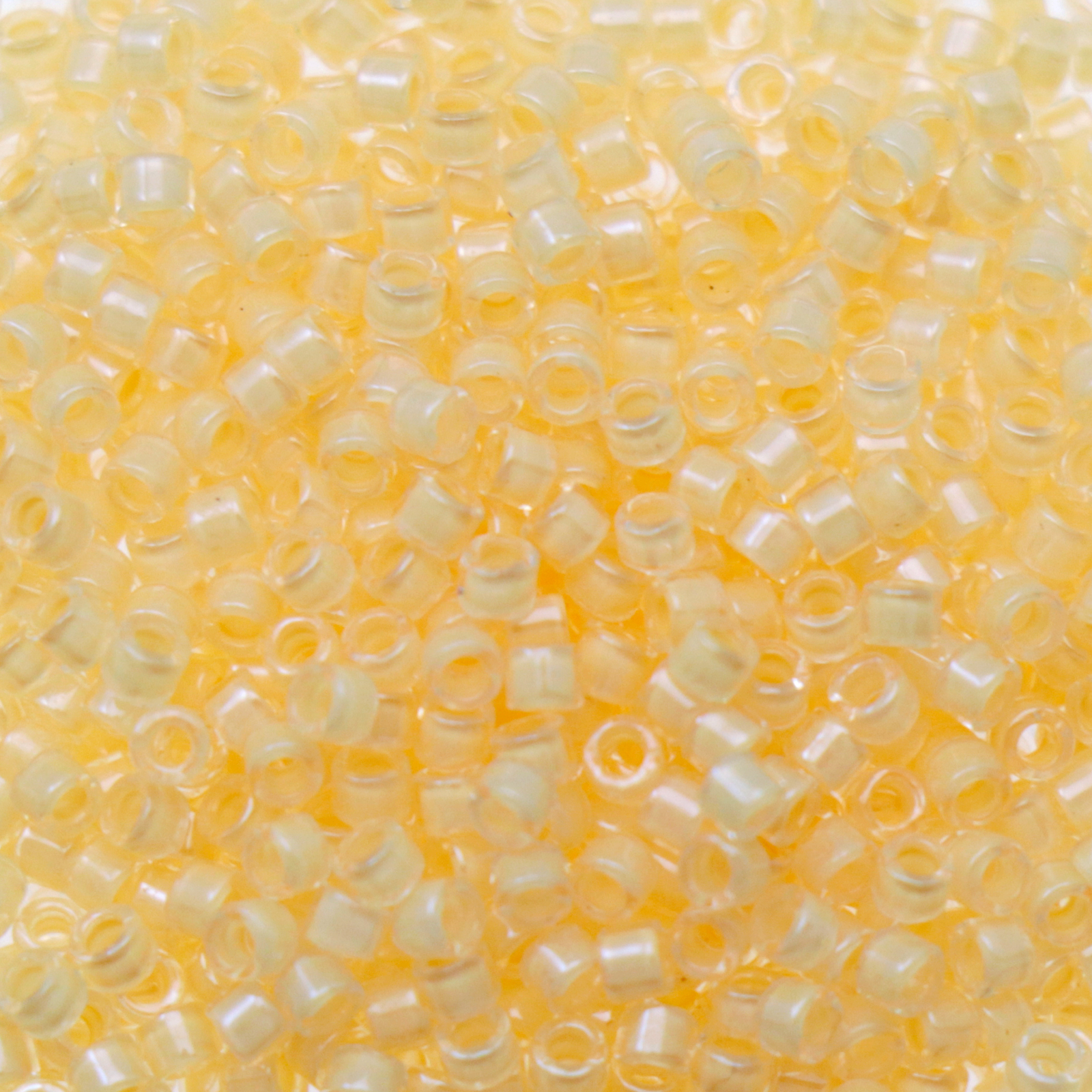 miyuki delica 11/0 - fancy lined cream | 8gr