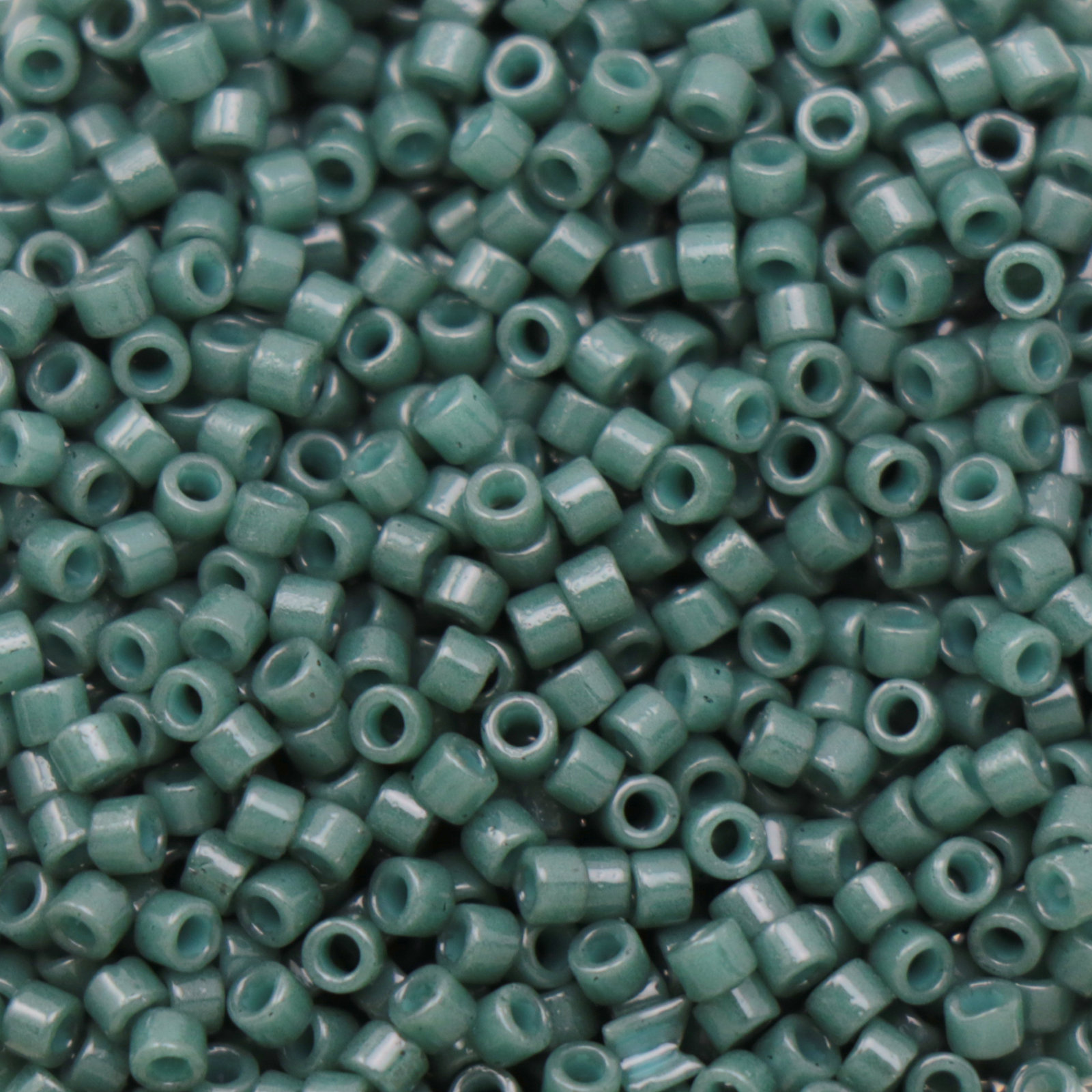 miyuki delica 11/0 - duracoat opaque spruce green | 8gr