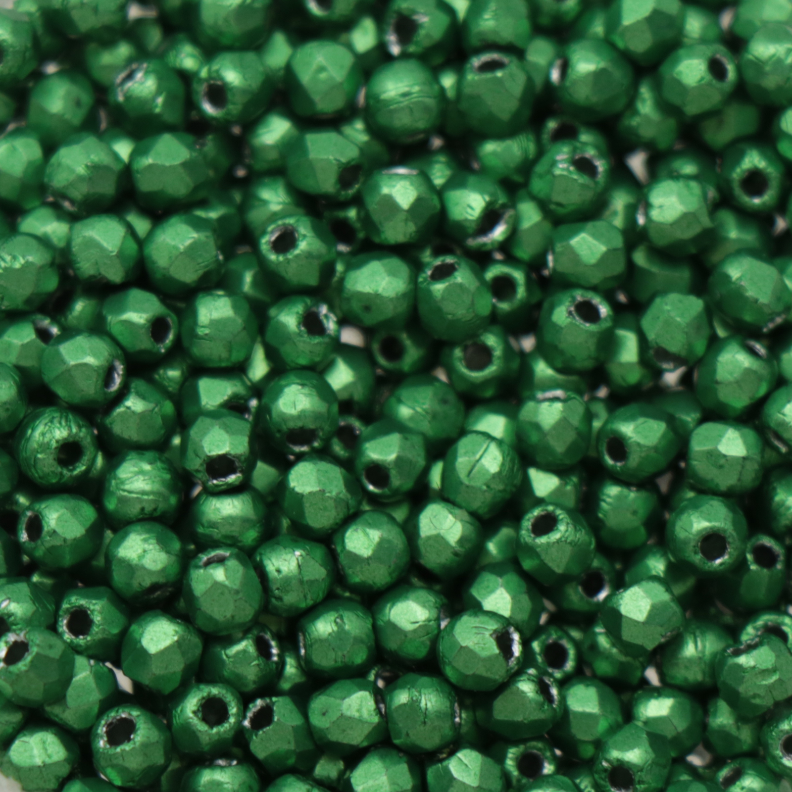 czech fire-polished round beads satured metallic kale 2mm | 50pc