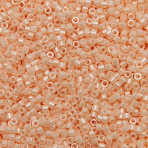 miyuki delica 11/0 - opaque light peach ceylon | 8gr