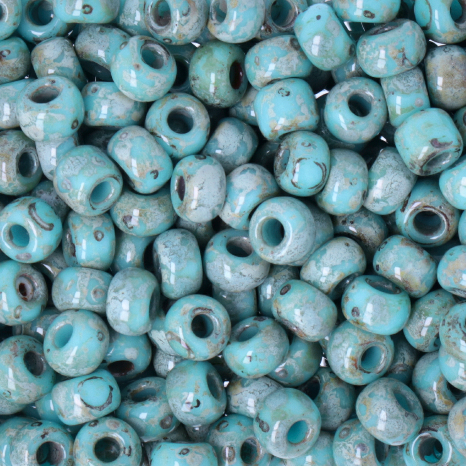 miyuki rocailles 6/0 - picasso opaque seafoam green (4514) | 10gr