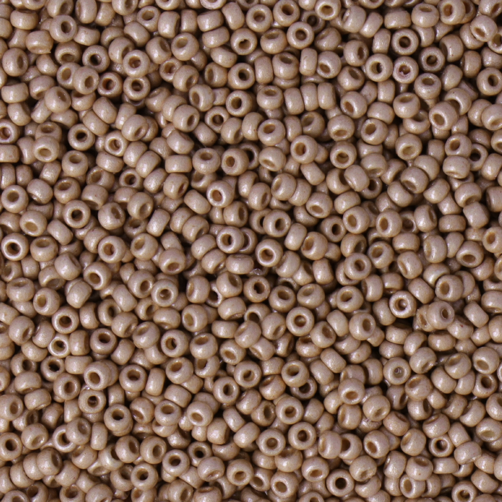 miyuki rocailles 15/0 - matted duracoat galvanized champagne (4204f) | 10gr