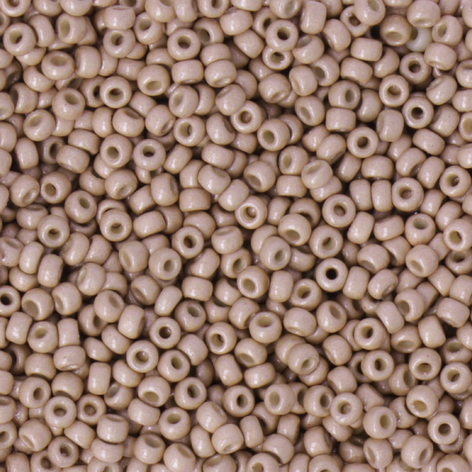 miyuki rocailles 11/0 - matted duracoat galvanized champagne (4204f) | 10gr