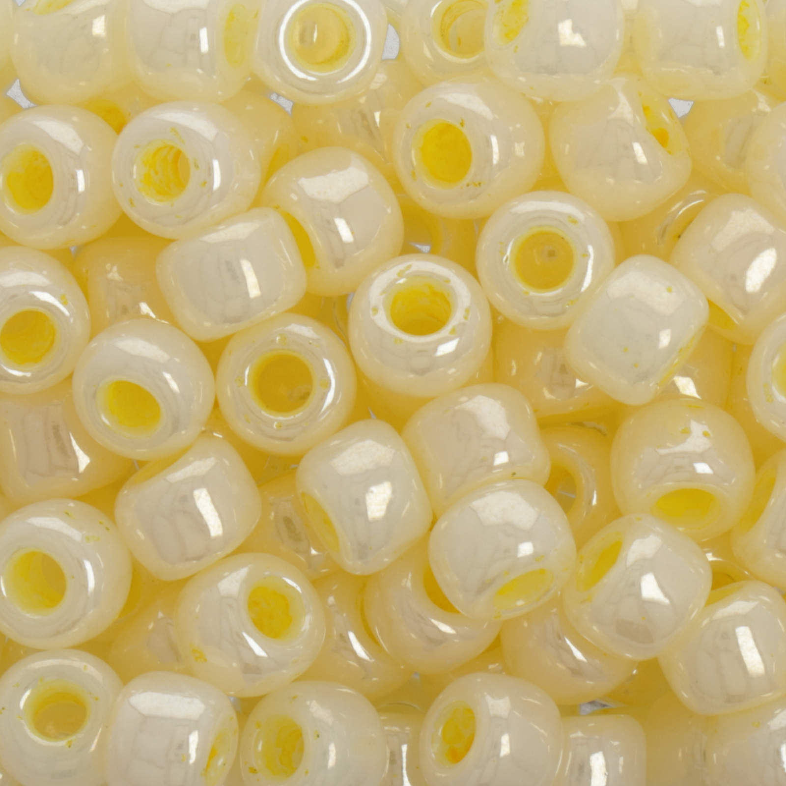 saatperlen toho 3/0 ceylon lemon chiffon (902) | 10gr