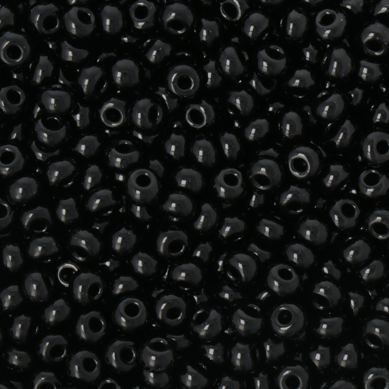 sattperlen preciosa rocailles 4/0 opaque jet | 20gr