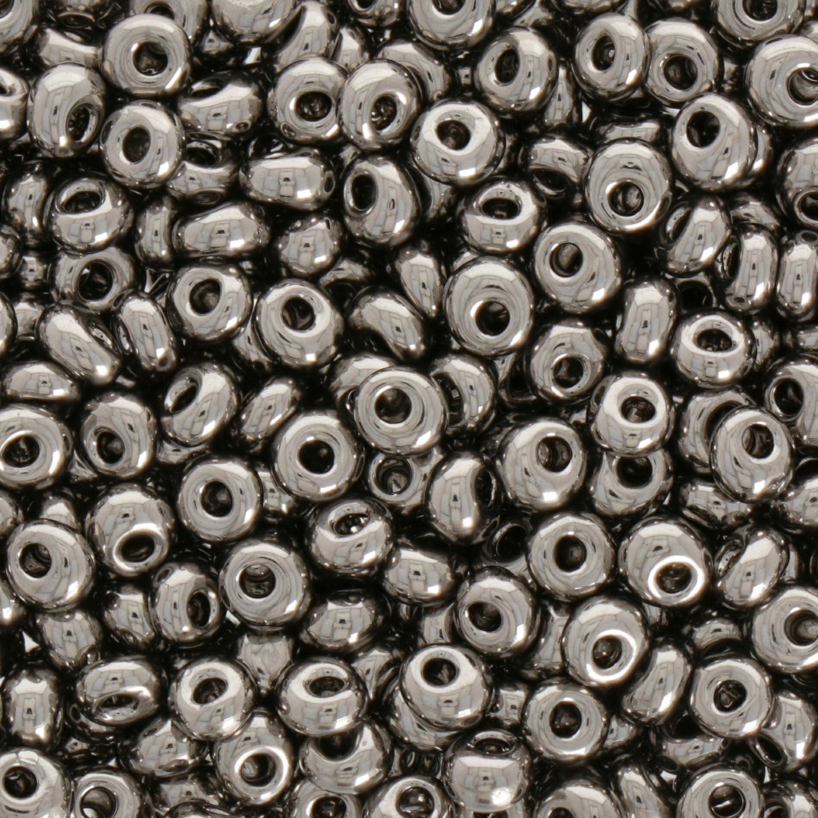 magatama toho seed beads 3mm - nickel (711) | 10gr