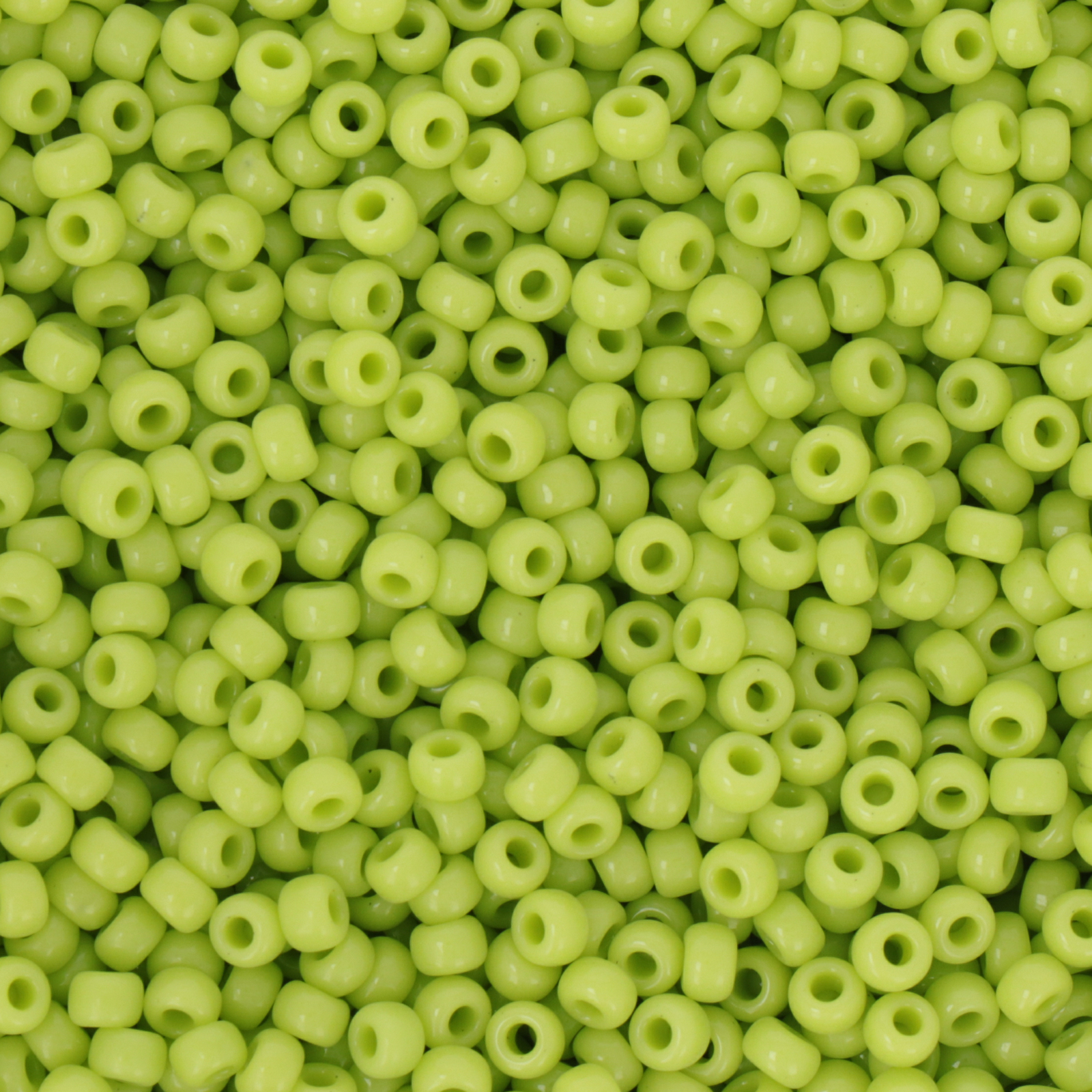 miyuki rocailles 8/0 - opaque chartreuse (416) | 10gr