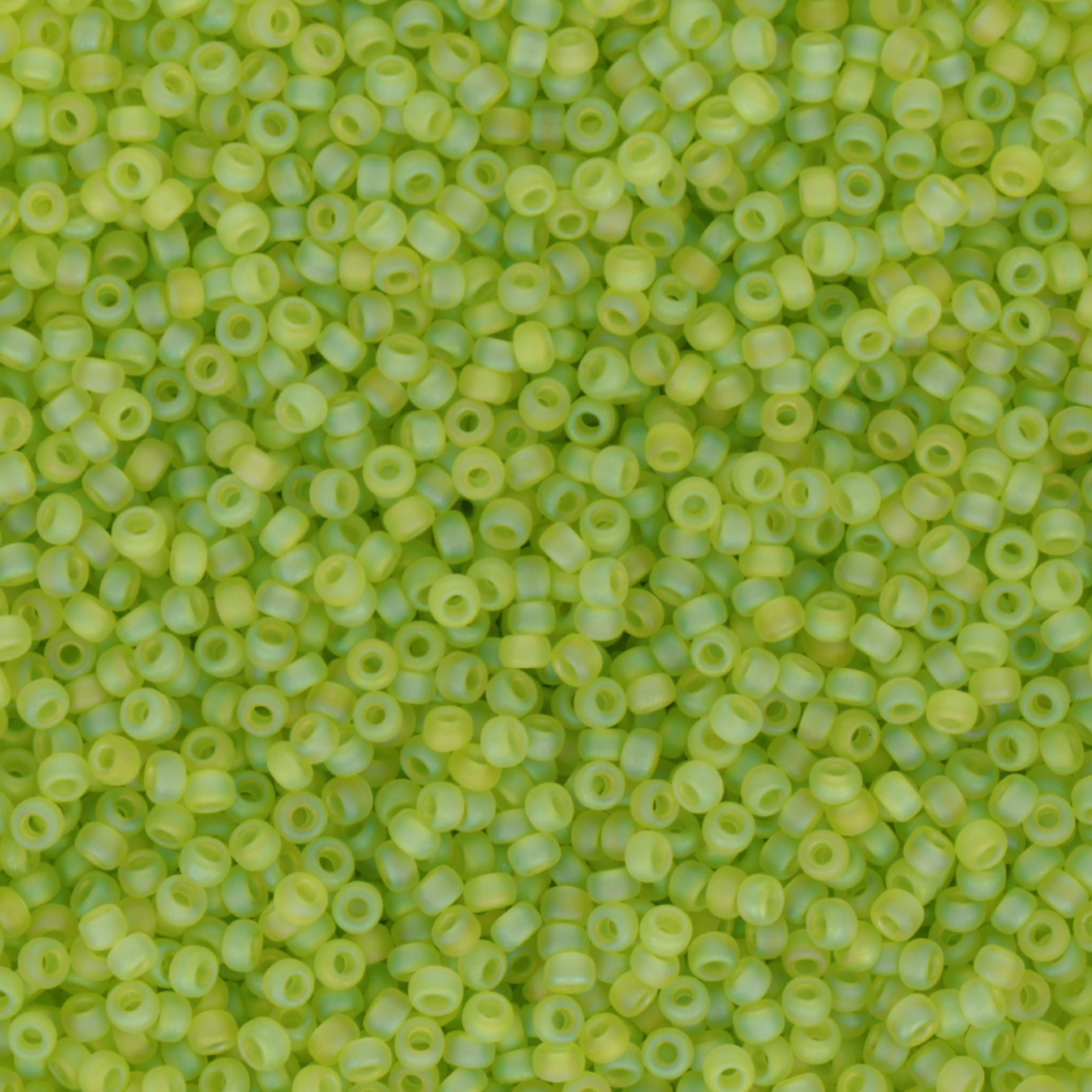 miyuki rocailles 11/0 - matte transparent chrtreuse ab (143fr) | 10gr