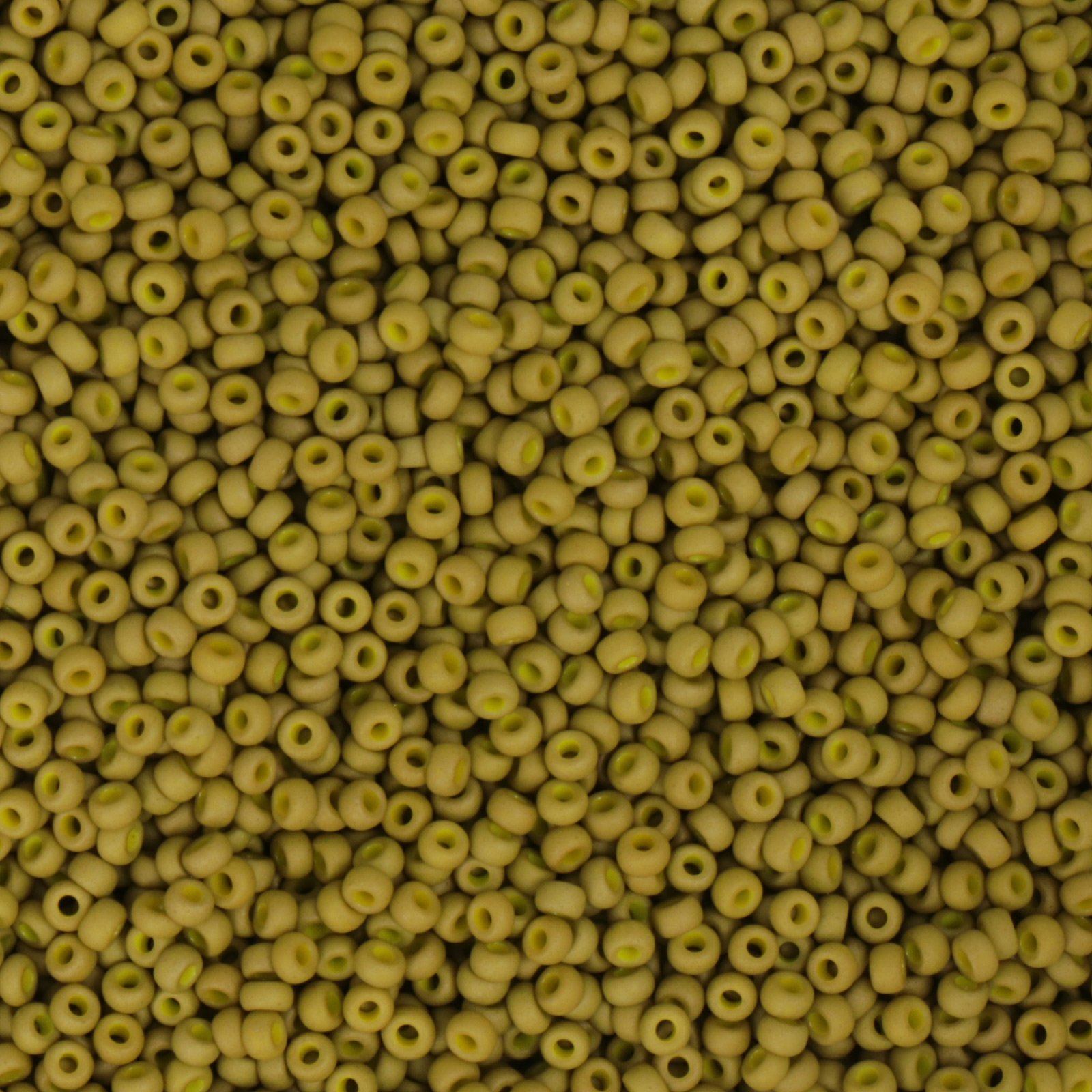 miyuki rocailles 11/0 - matte opaque golden olive (2032) | 10gr